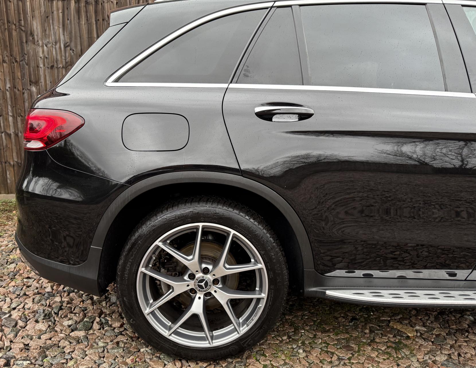 Mercedes-Benz GLC 2.0 GLC300d AMG Line (Premium Plus) SUV 5dr Diesel G-Tronic+ 4MATIC Euro 6 (s/s) (245 ps)