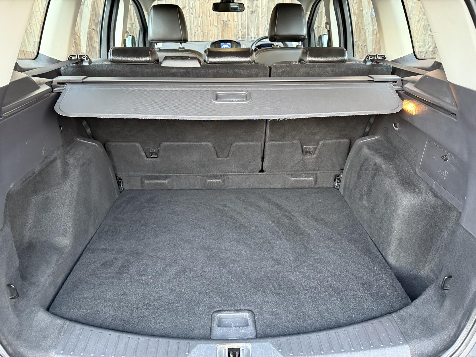 Ford Kuga 2.0 TDCi Titanium SUV 5dr Diesel Manual 2WD Euro 5 (140 ps)