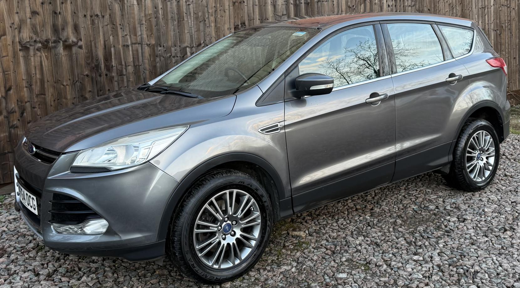 Ford Kuga 2.0 TDCi Titanium SUV 5dr Diesel Manual 2WD Euro 5 (140 ps)