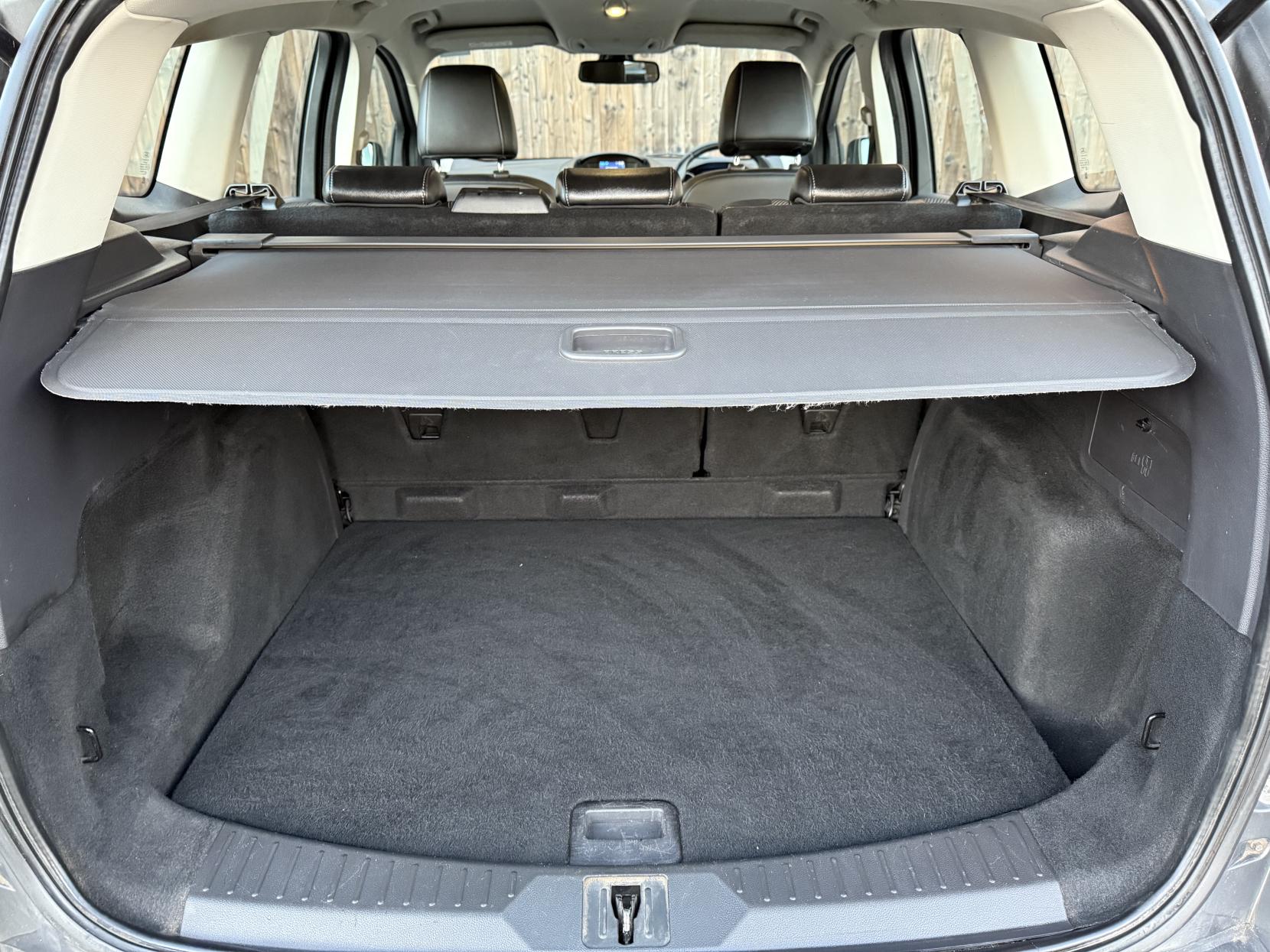 Ford Kuga 2.0 TDCi Titanium SUV 5dr Diesel Manual 2WD Euro 5 (140 ps)