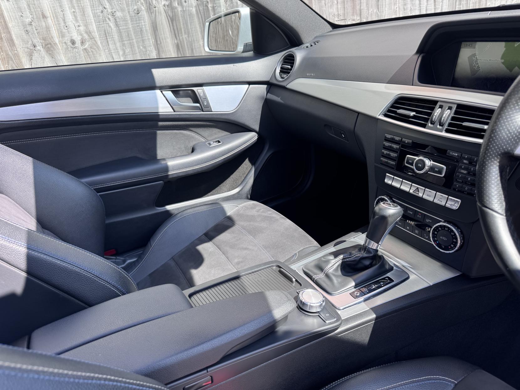 Mercedes-Benz C Class 2.1 C220 CDI AMG Sport Edition Coupe 2dr Diesel G-Tronic+ Euro 5 (s/s) (170 ps)