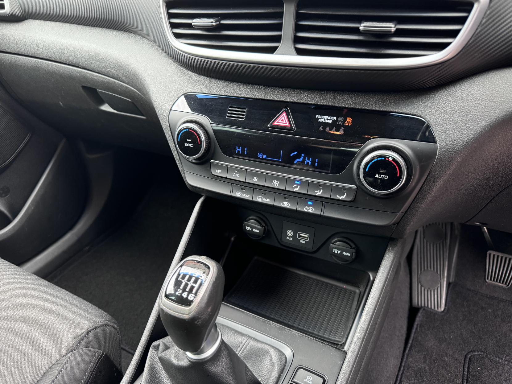 Hyundai TUCSON 1.6 GDi SE Nav SUV 5dr Petrol Manual Euro 6 (s/s) (132 ps)
