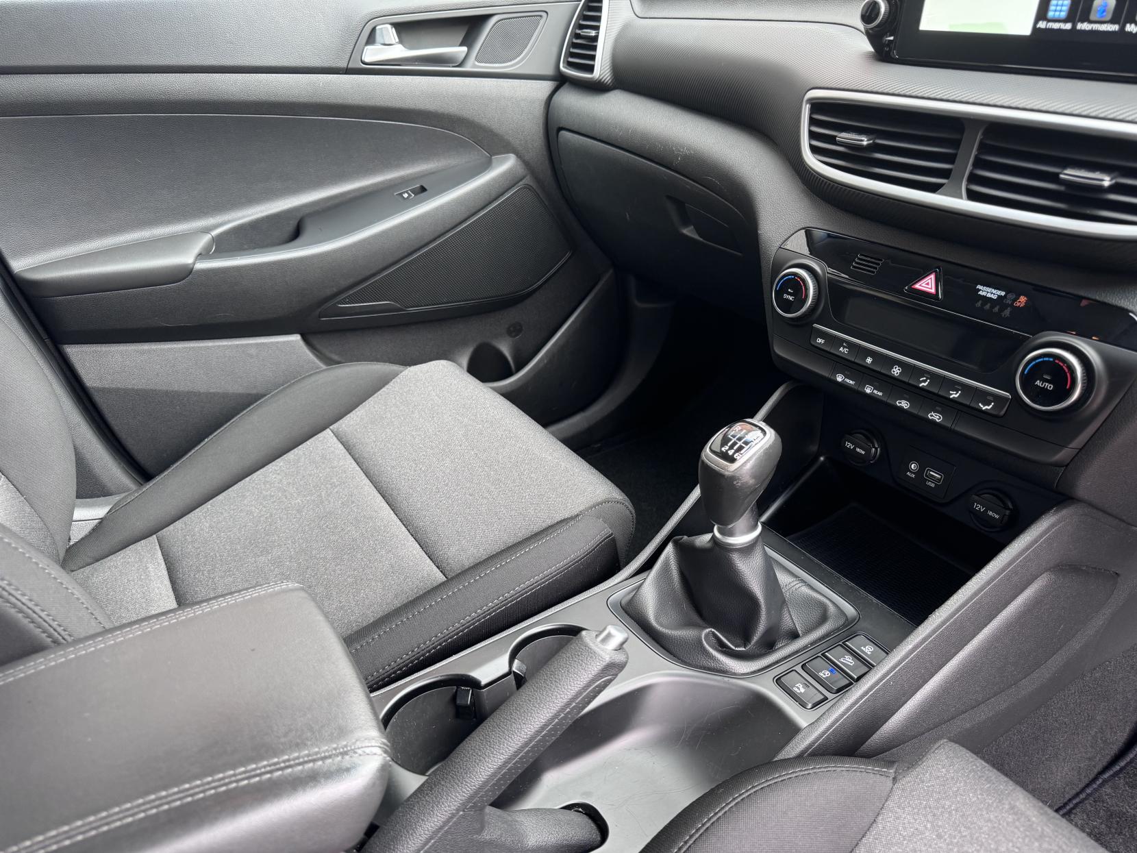 Hyundai TUCSON 1.6 GDi SE Nav SUV 5dr Petrol Manual Euro 6 (s/s) (132 ps)