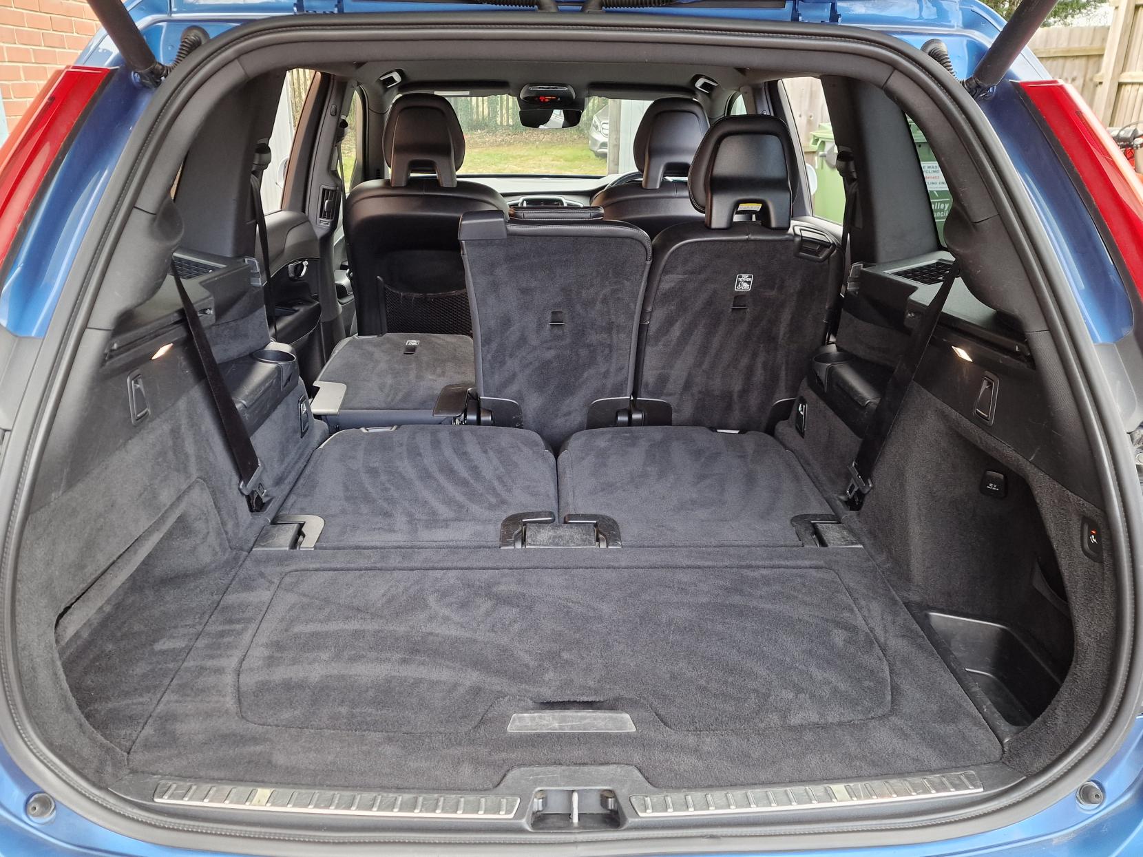 Volvo XC90 2.0 D5 R-Design SUV 5dr Diesel Geartronic 4WD Euro 6 (s/s) (225 ps)