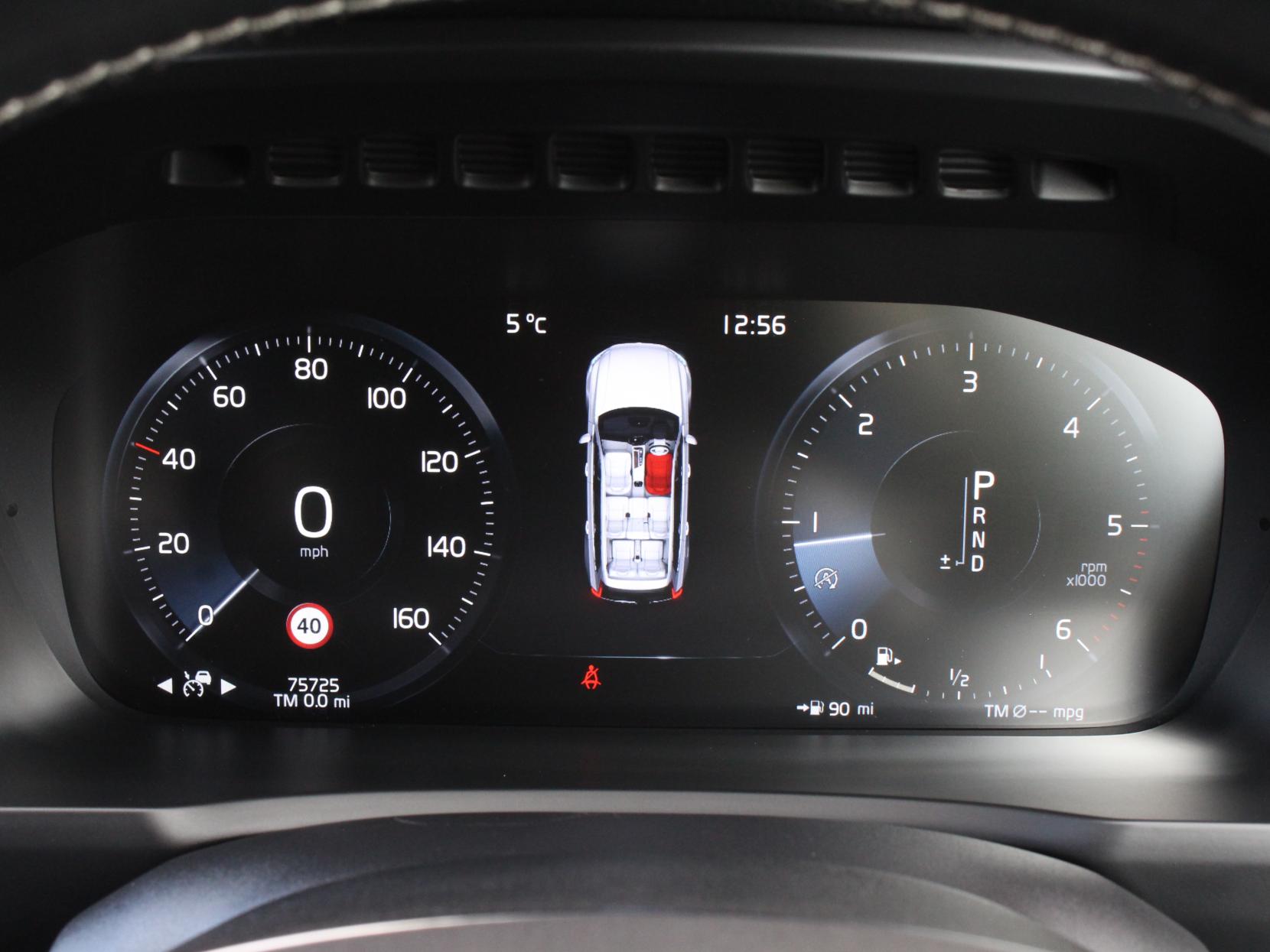 Volvo XC90 2.0 D5 R-Design SUV 5dr Diesel Geartronic 4WD Euro 6 (s/s) (225 ps)