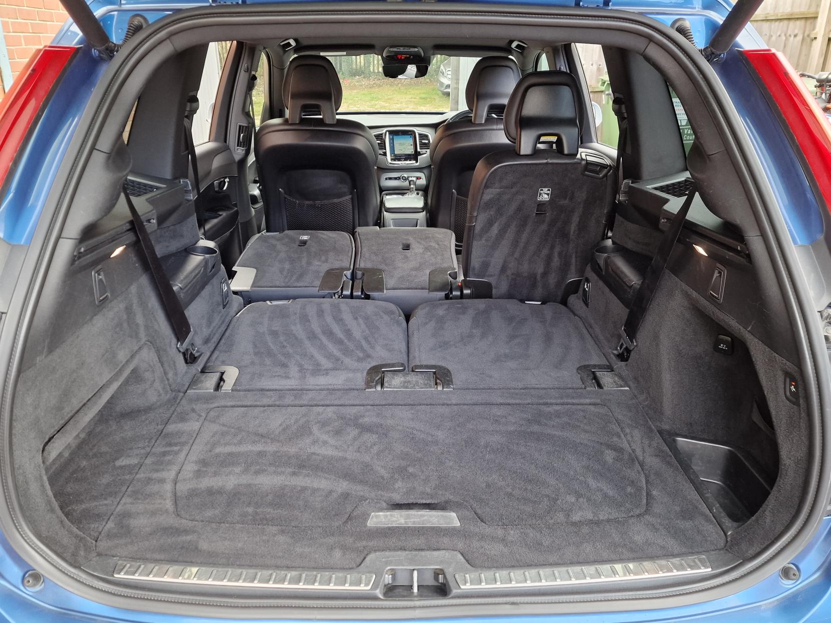 Volvo XC90 2.0 D5 R-Design SUV 5dr Diesel Geartronic 4WD Euro 6 (s/s) (225 ps)