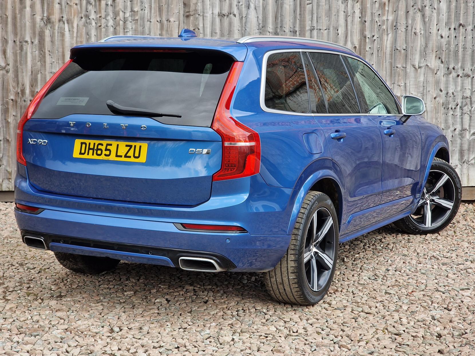 Volvo XC90 2.0 D5 R-Design SUV 5dr Diesel Geartronic 4WD Euro 6 (s/s) (225 ps)