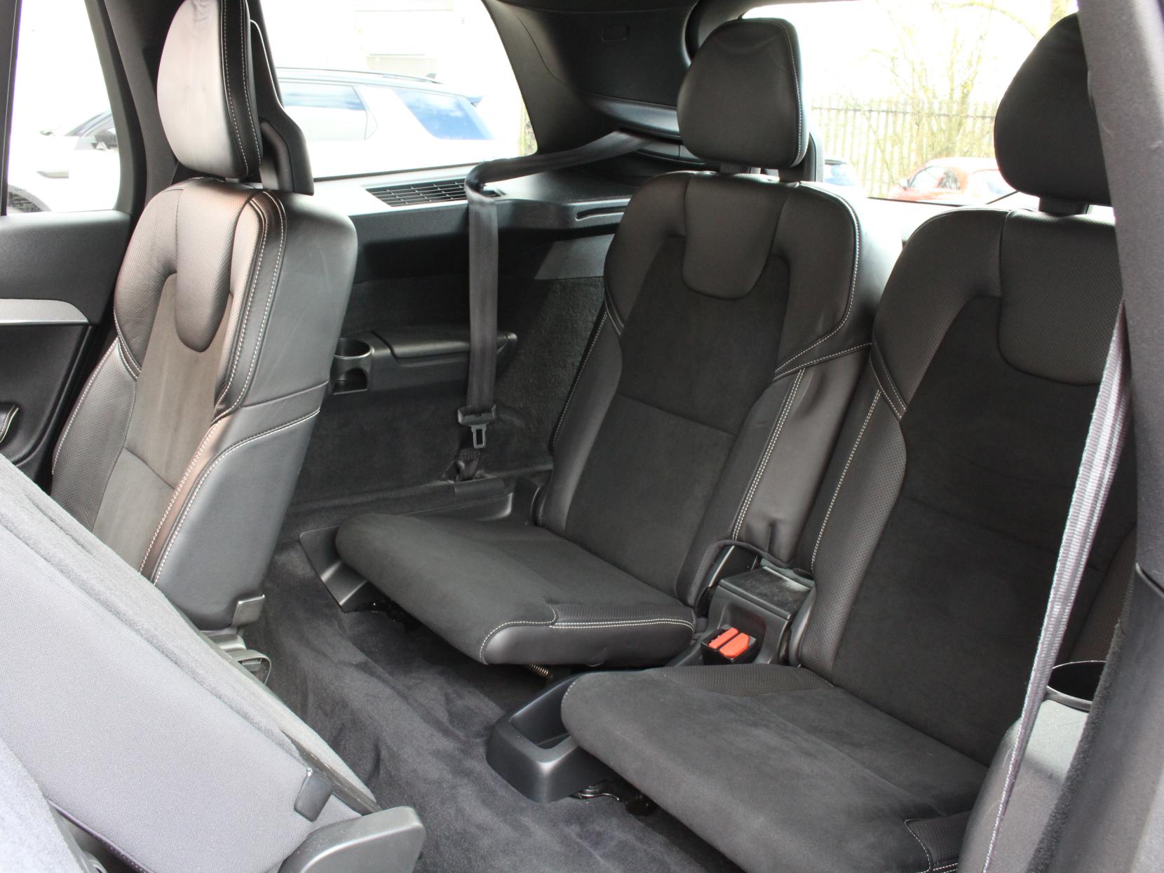Volvo XC90 2.0 D5 R-Design SUV 5dr Diesel Geartronic 4WD Euro 6 (s/s) (225 ps)