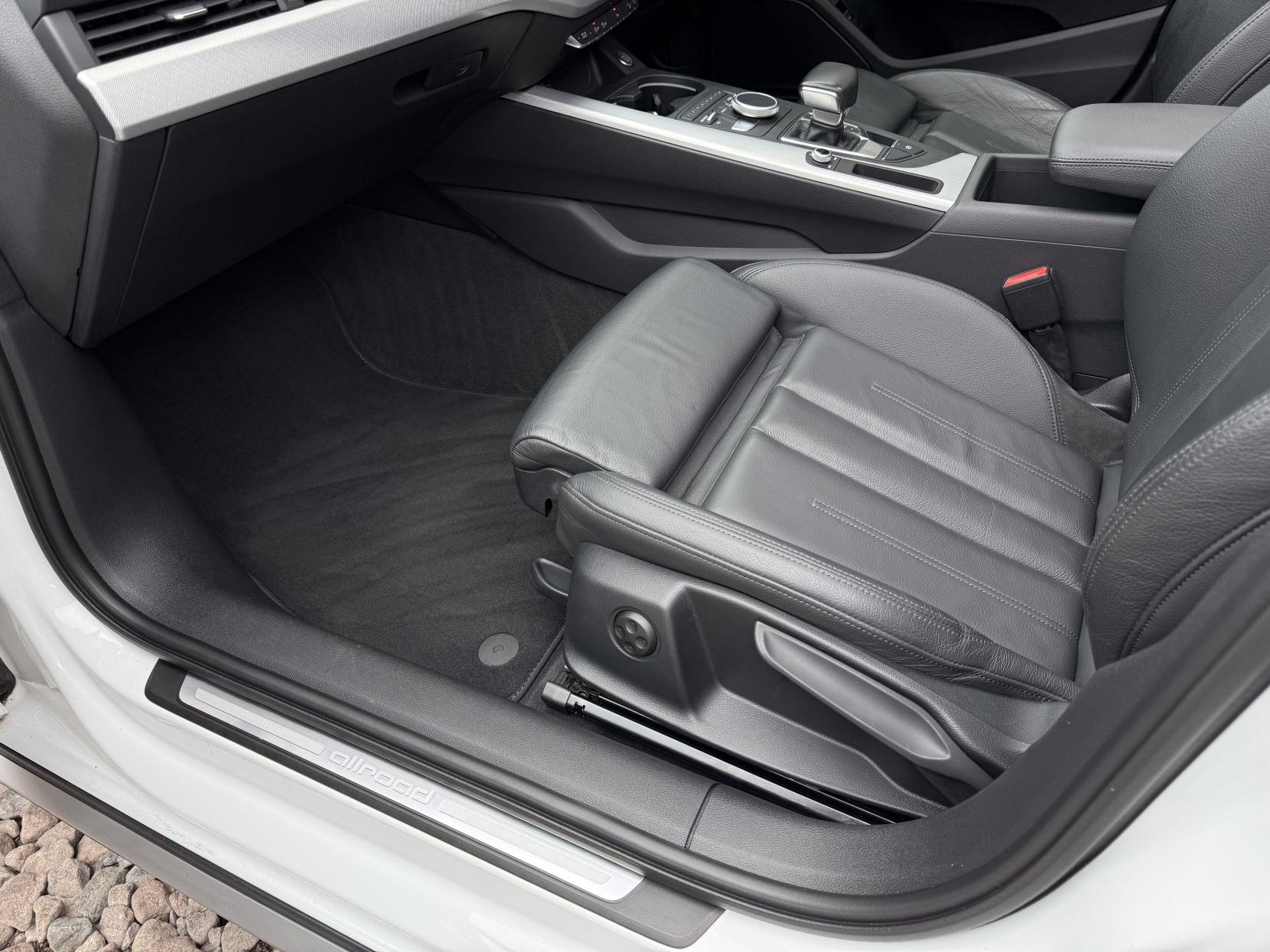 Audi A4 Allroad 3.0 TDI V6 Sport Estate 5dr Diesel Tiptronic quattro Euro 6 (s/s) (272 ps)