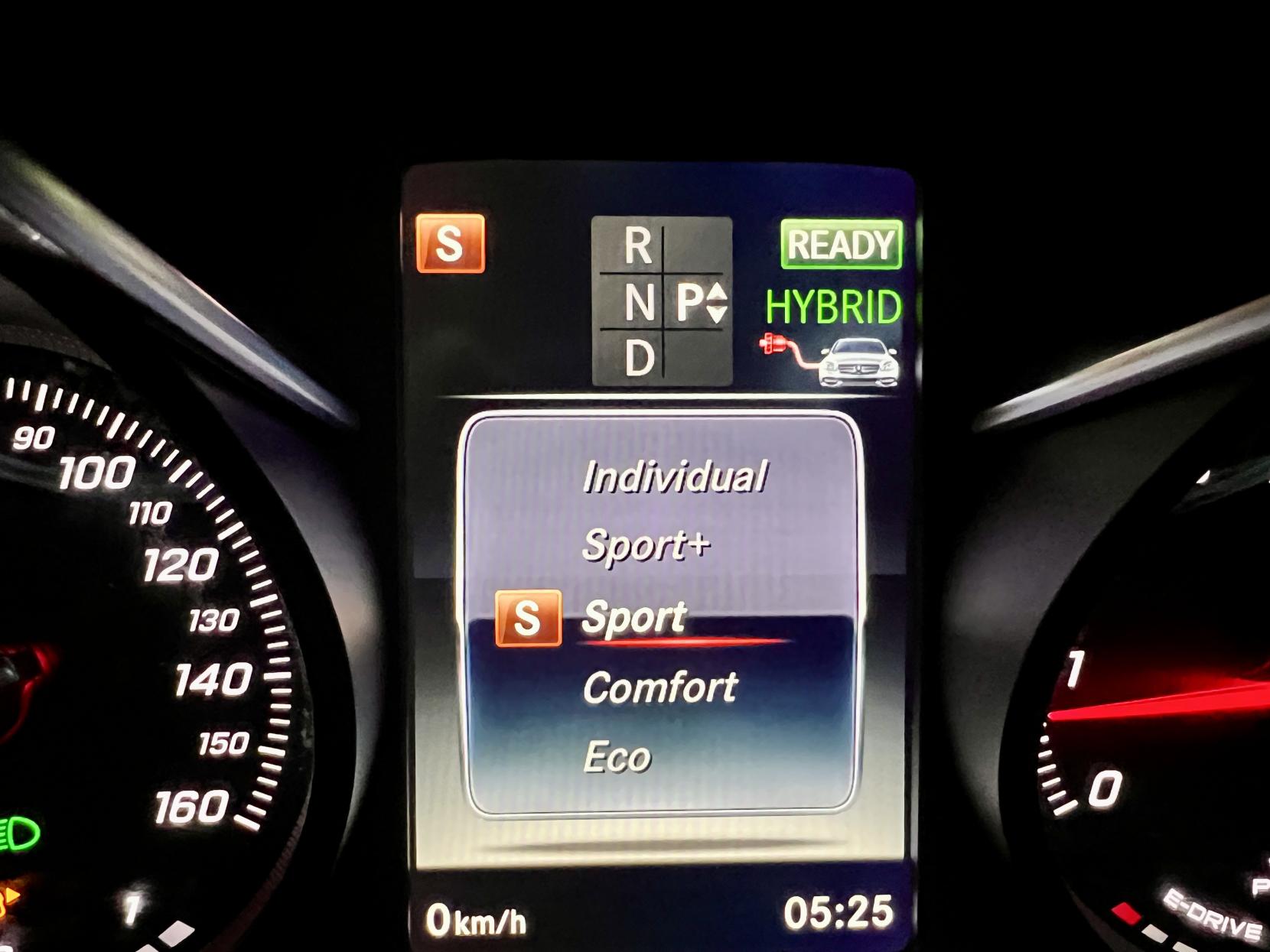 Mercedes-Benz C Class 2.0 C350e 6.4kWh Sport Saloon 4dr Petrol Plug-in Hybrid G-Tronic+ Euro 6 (s/s) (293 ps)