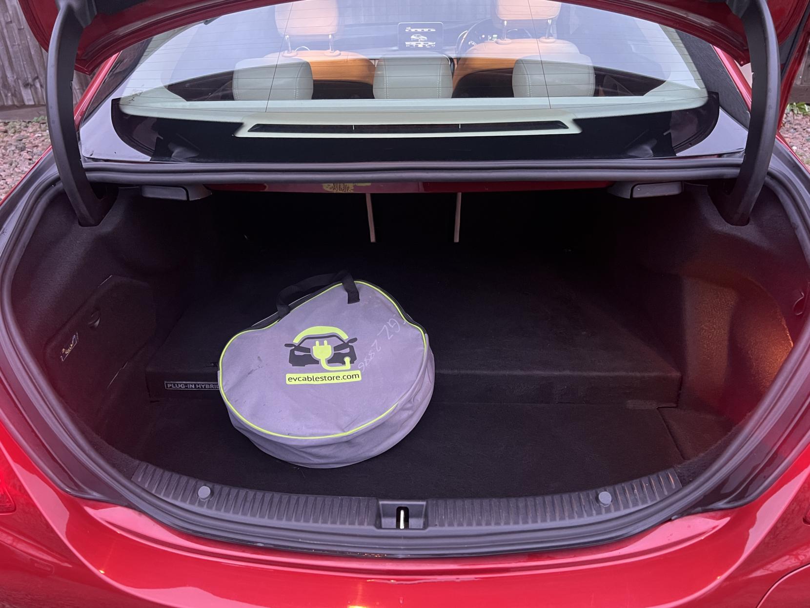 Mercedes-Benz C Class 2.0 C350e 6.4kWh Sport Saloon 4dr Petrol Plug-in Hybrid G-Tronic+ Euro 6 (s/s) (293 ps)