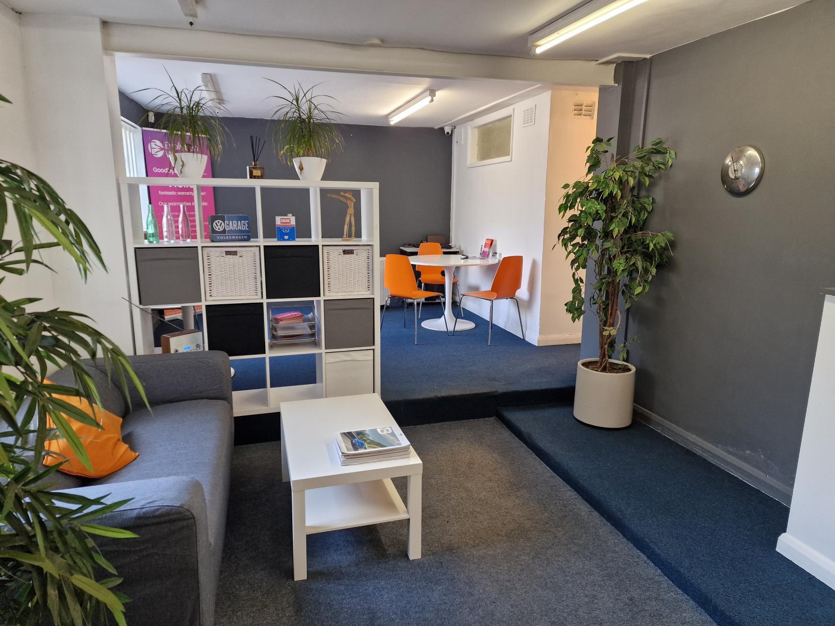 Mercedes-Benz C Class 2.0 C350e 6.4kWh Sport Saloon 4dr Petrol Plug-in Hybrid G-Tronic+ Euro 6 (s/s) (293 ps)