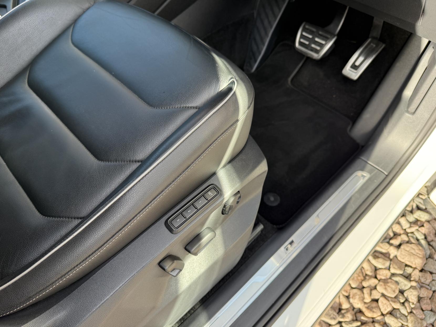 Volkswagen Tiguan 2.0 TDI R-Line SUV 5dr Diesel DSG 4Motion Euro 6 (s/s) (190 ps)