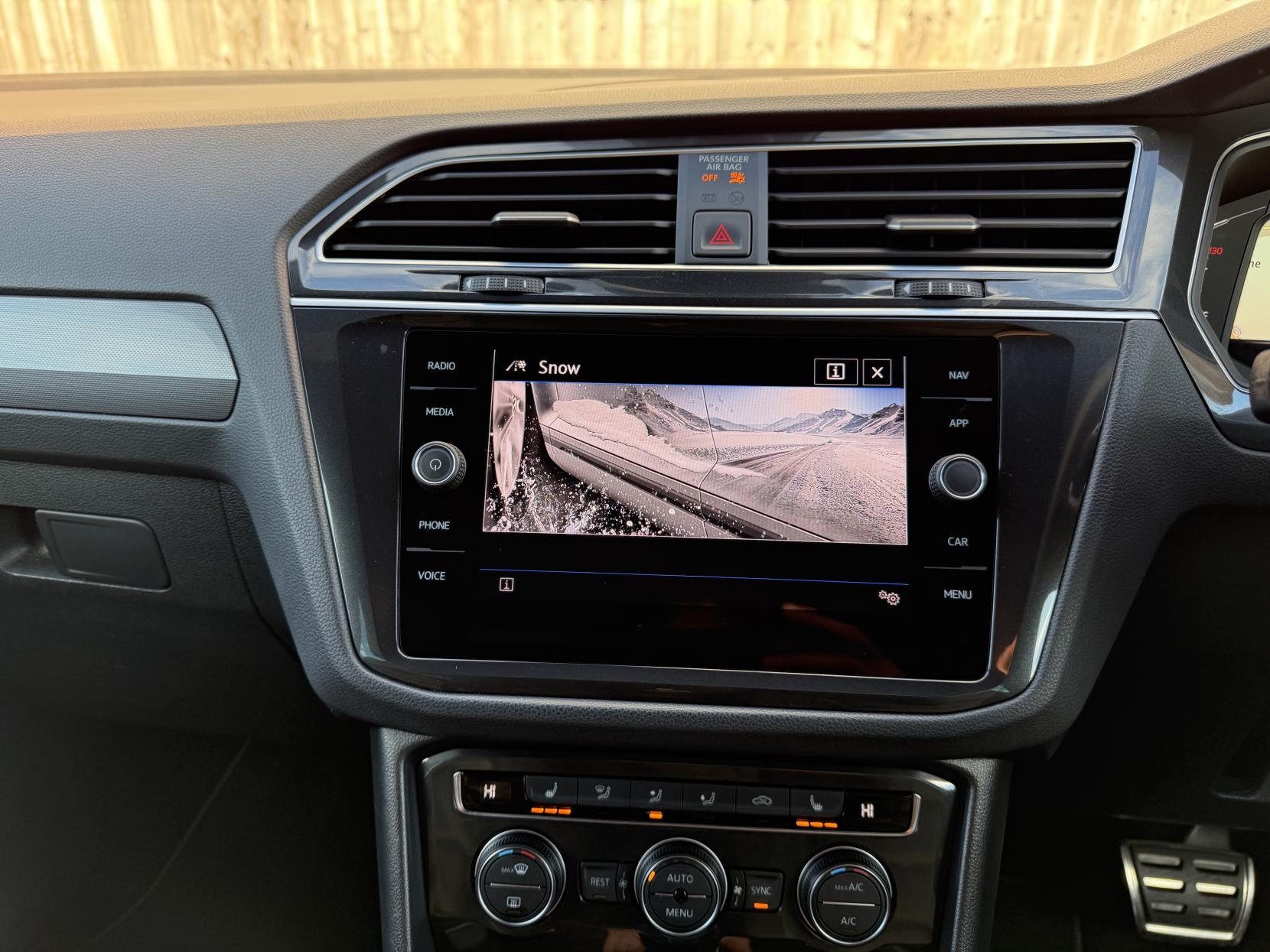 Volkswagen Tiguan 2.0 TDI R-Line SUV 5dr Diesel DSG 4Motion Euro 6 (s/s) (190 ps)