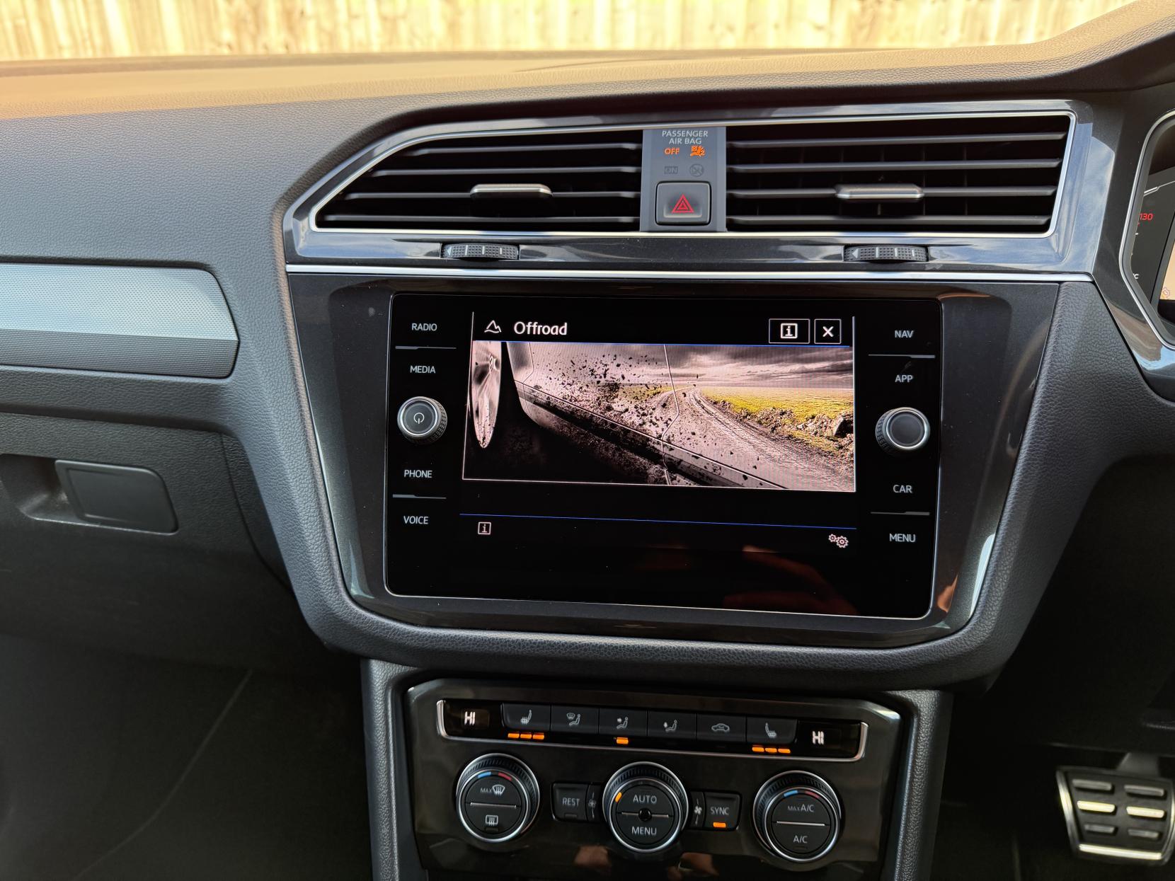 Volkswagen Tiguan 2.0 TDI R-Line SUV 5dr Diesel DSG 4Motion Euro 6 (s/s) (190 ps)