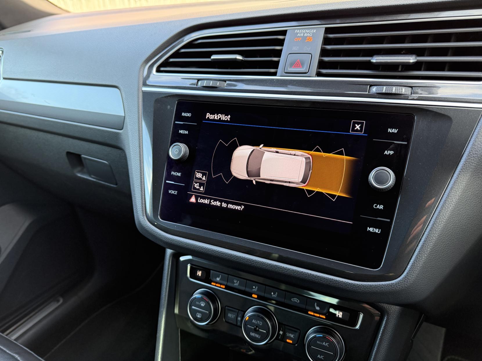 Volkswagen Tiguan 2.0 TDI R-Line SUV 5dr Diesel DSG 4Motion Euro 6 (s/s) (190 ps)