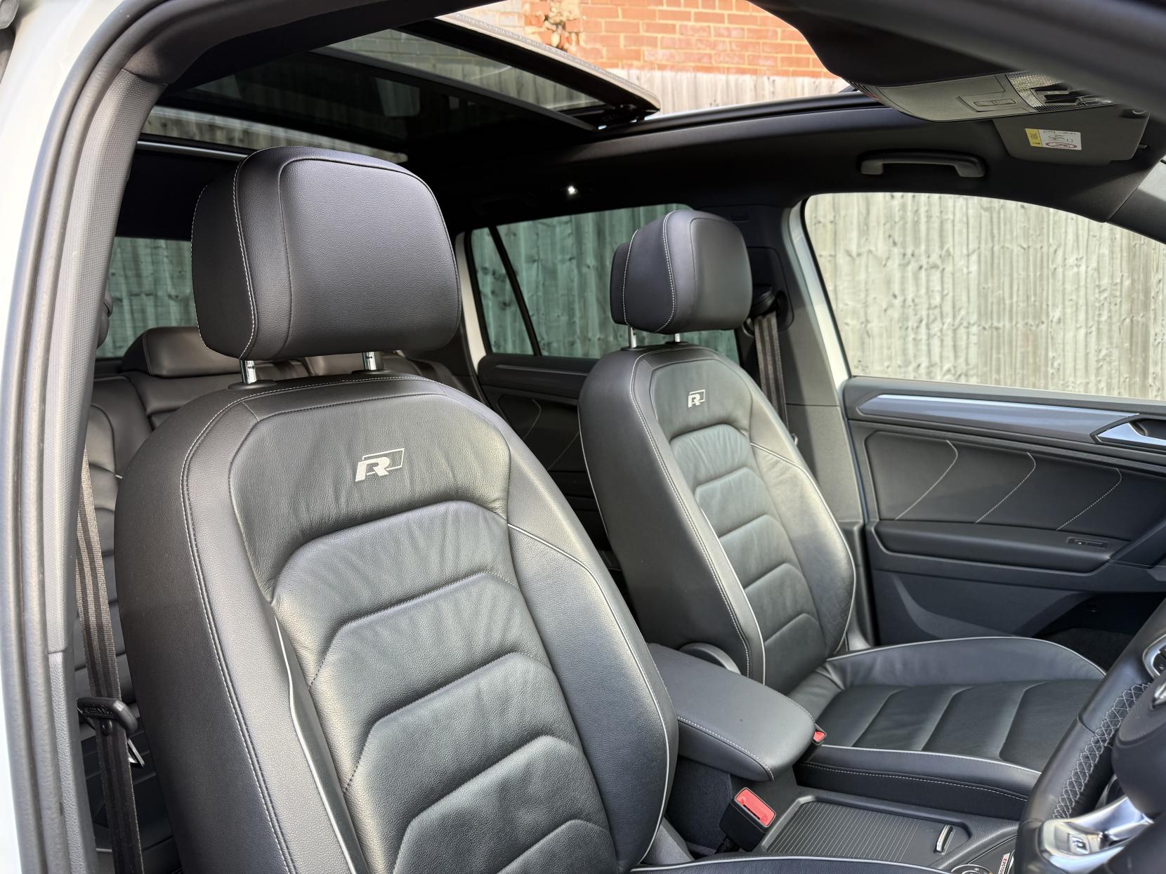 Volkswagen Tiguan 2.0 TDI R-Line SUV 5dr Diesel DSG 4Motion Euro 6 (s/s) (190 ps)