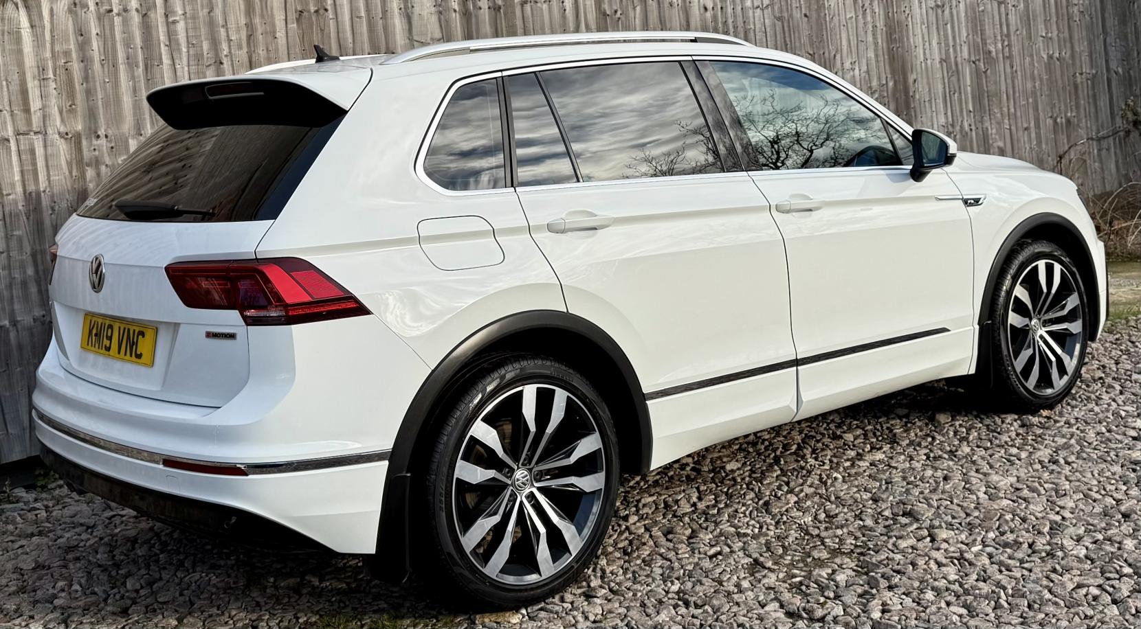 Volkswagen Tiguan 2.0 TDI R-Line SUV 5dr Diesel DSG 4Motion Euro 6 (s/s) (190 ps)