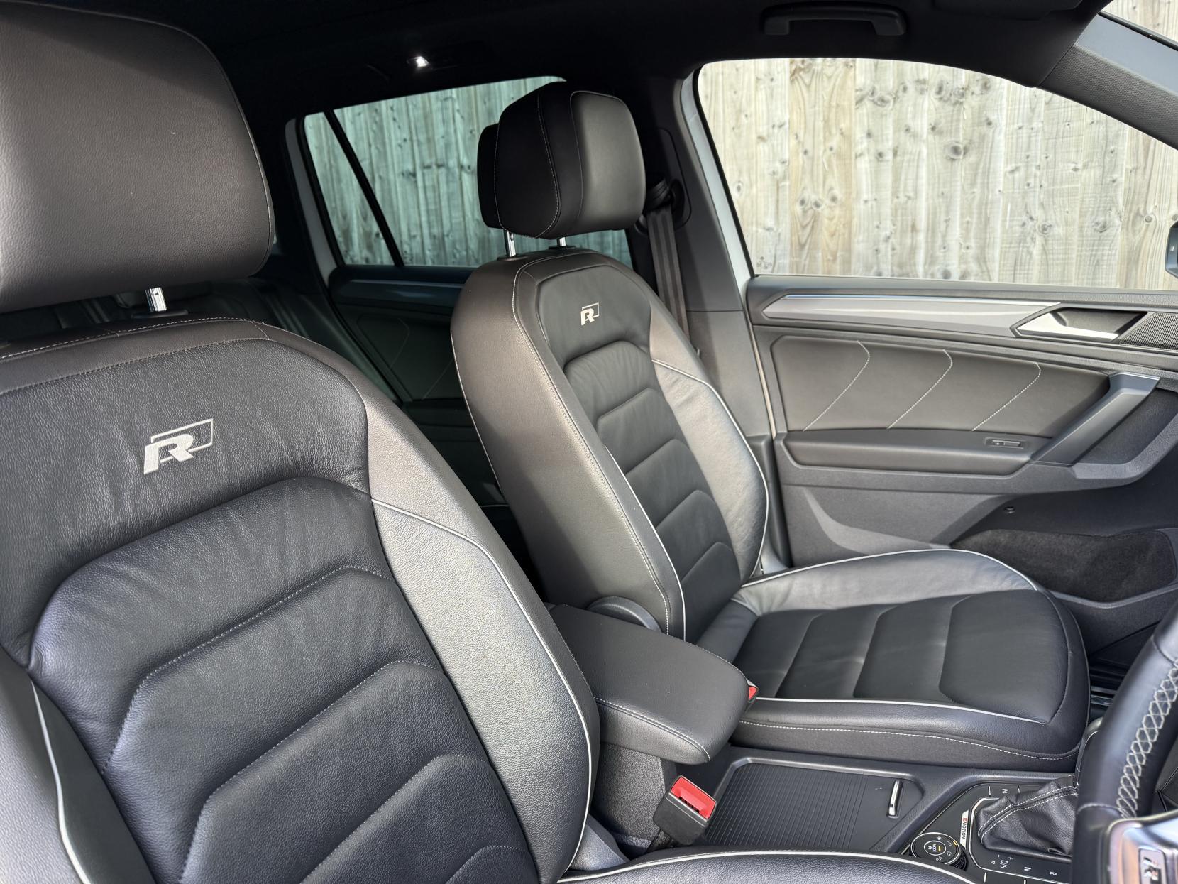 Volkswagen Tiguan 2.0 TDI R-Line SUV 5dr Diesel DSG 4Motion Euro 6 (s/s) (190 ps)