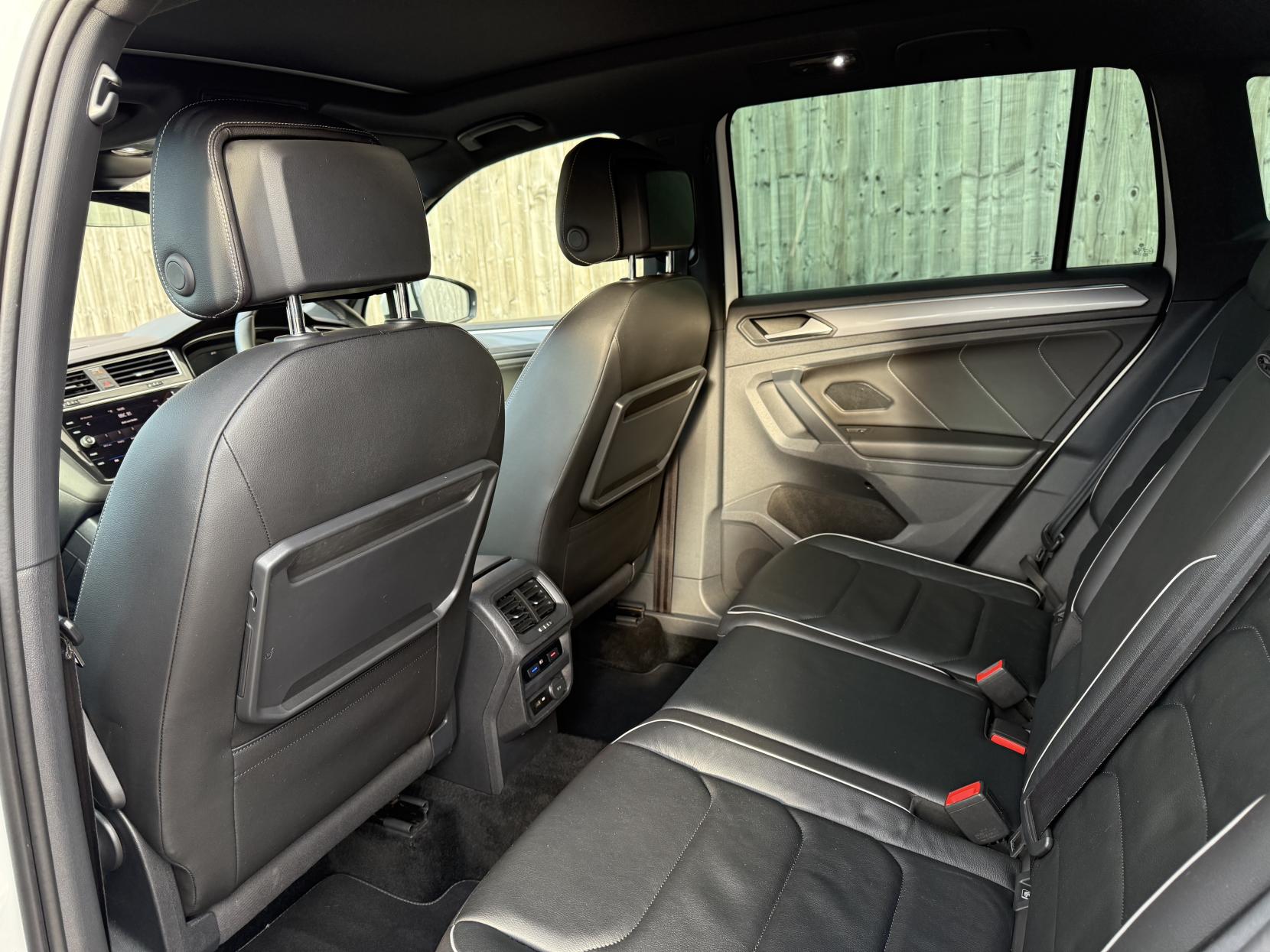 Volkswagen Tiguan 2.0 TDI R-Line SUV 5dr Diesel DSG 4Motion Euro 6 (s/s) (190 ps)