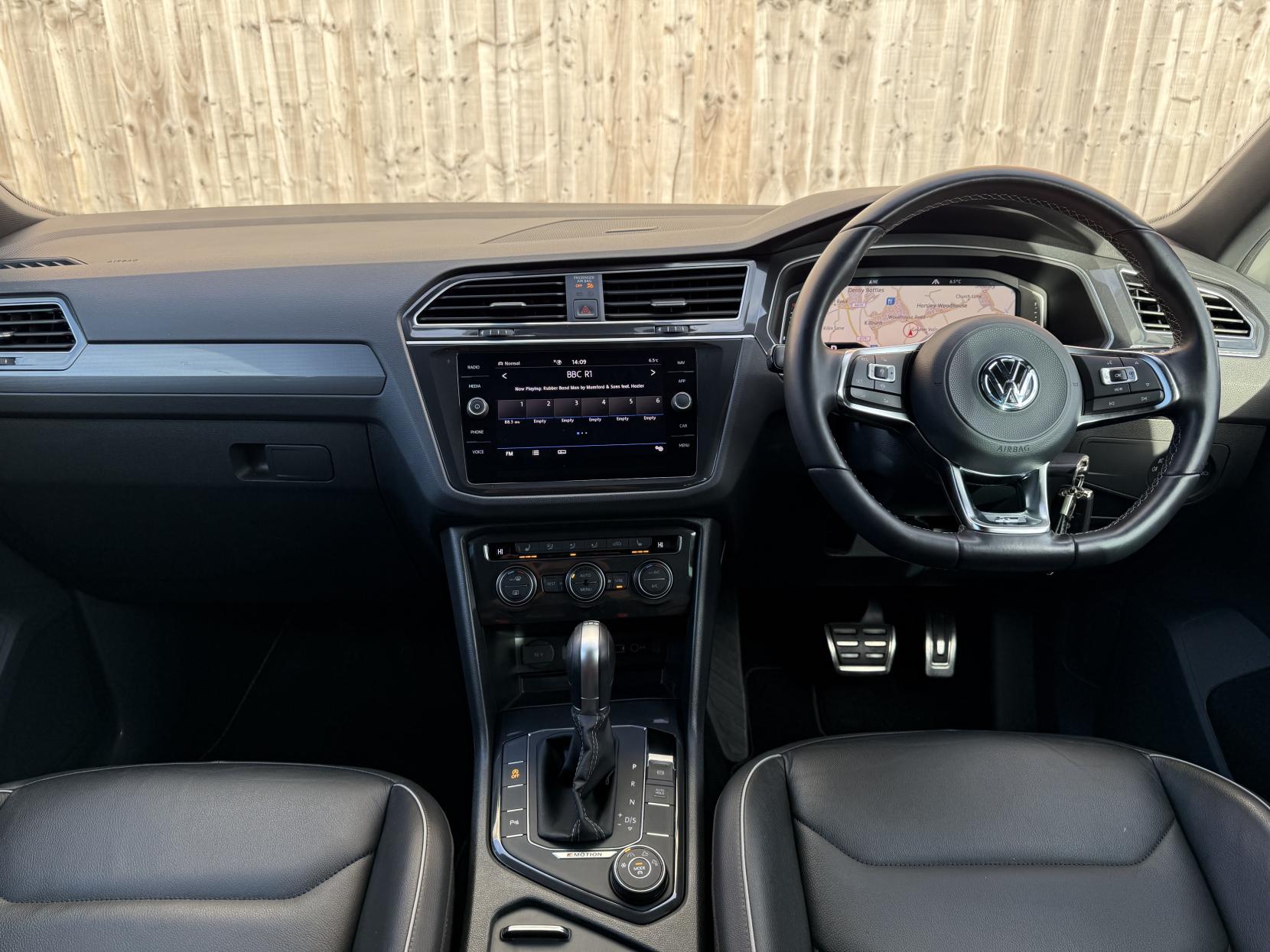 Volkswagen Tiguan 2.0 TDI R-Line SUV 5dr Diesel DSG 4Motion Euro 6 (s/s) (190 ps)