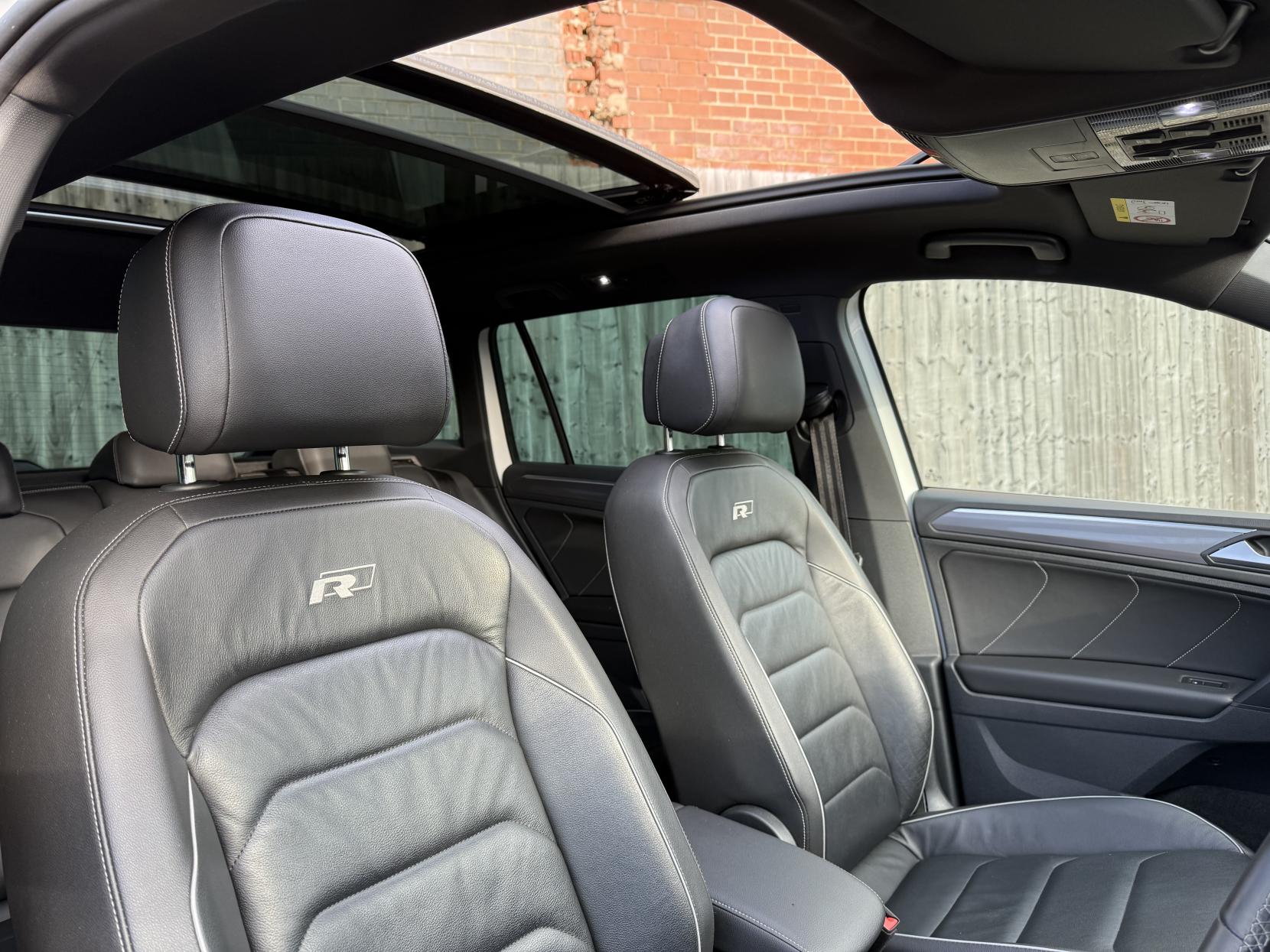 Volkswagen Tiguan 2.0 TDI R-Line SUV 5dr Diesel DSG 4Motion Euro 6 (s/s) (190 ps)