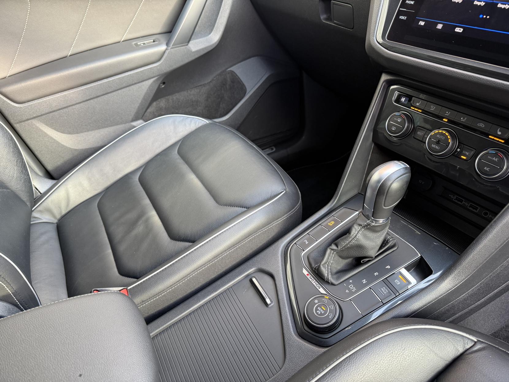 Volkswagen Tiguan 2.0 TDI R-Line SUV 5dr Diesel DSG 4Motion Euro 6 (s/s) (190 ps)