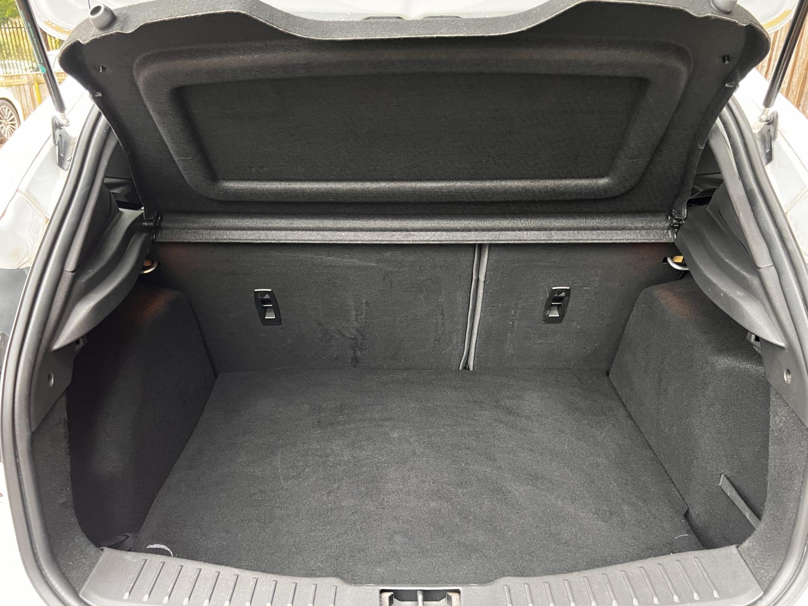 Ford Focus 2.0T EcoBoost ST-3 Hatchback 5dr Petrol Manual Euro 6 (s/s) (250 ps)