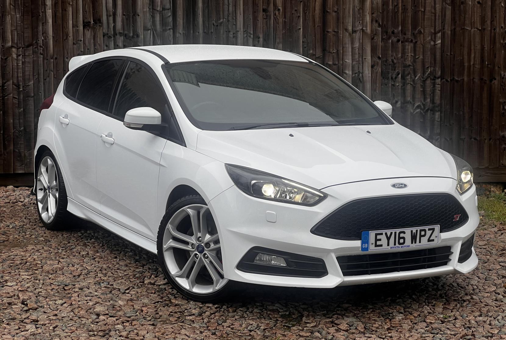 Ford Focus 2.0T EcoBoost ST-3 Hatchback 5dr Petrol Manual Euro 6 (s/s) (250 ps)