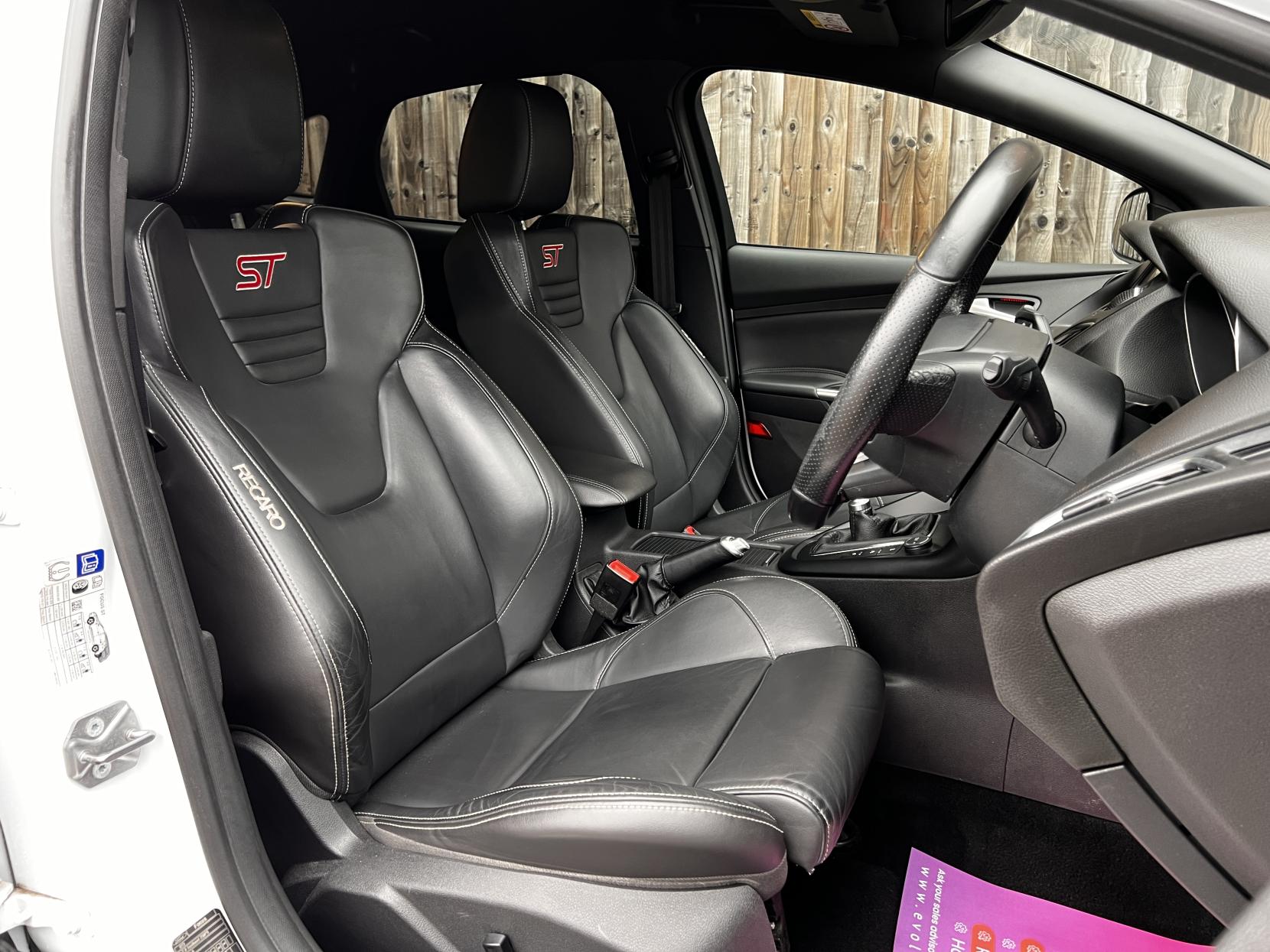 Ford Focus 2.0T EcoBoost ST-3 Hatchback 5dr Petrol Manual Euro 6 (s/s) (250 ps)