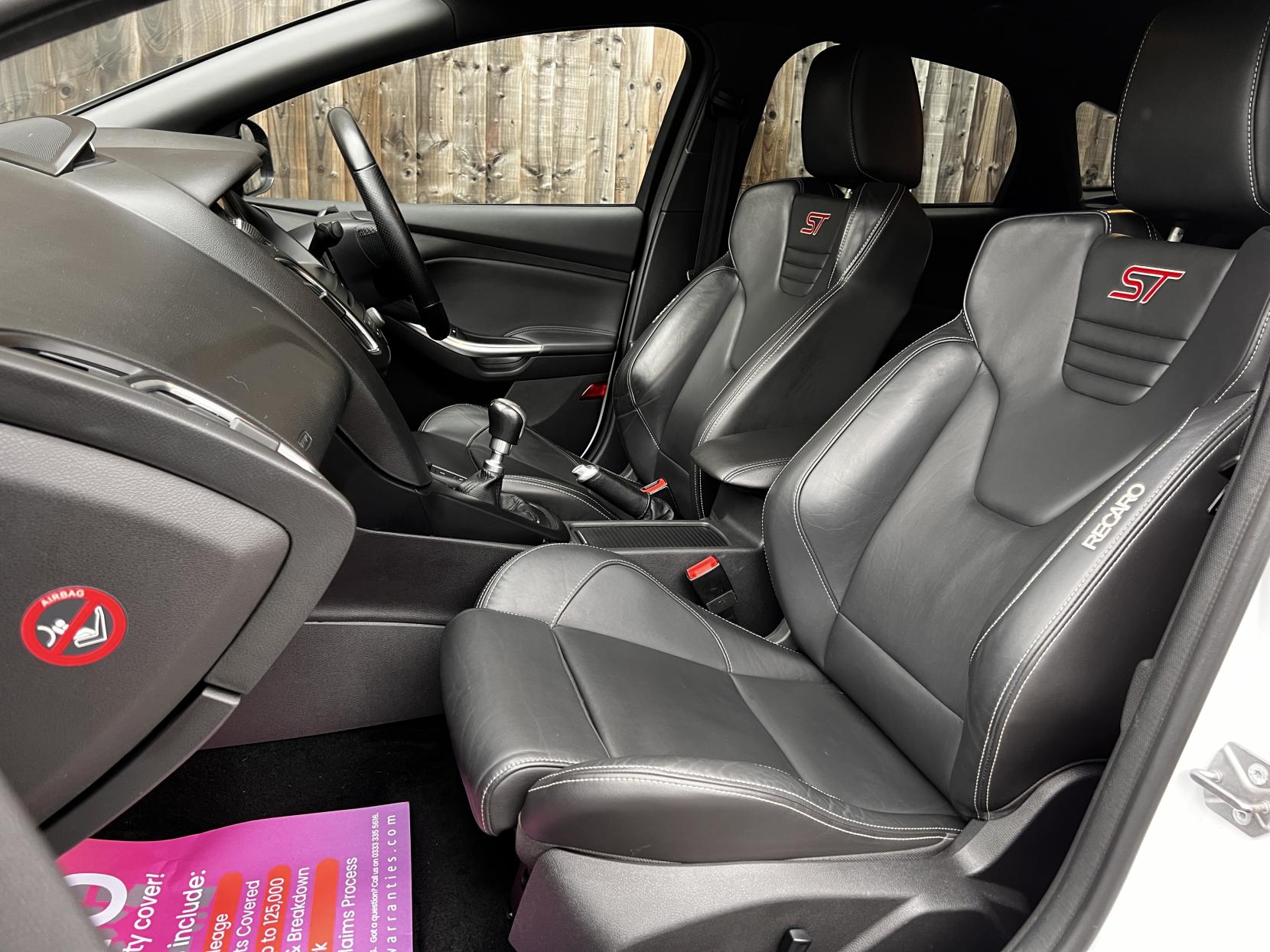 Ford Focus 2.0T EcoBoost ST-3 Hatchback 5dr Petrol Manual Euro 6 (s/s) (250 ps)