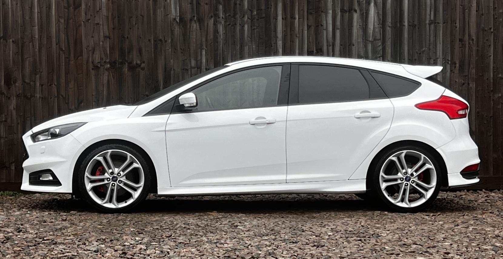 Ford Focus 2.0T EcoBoost ST-3 Hatchback 5dr Petrol Manual Euro 6 (s/s) (250 ps)