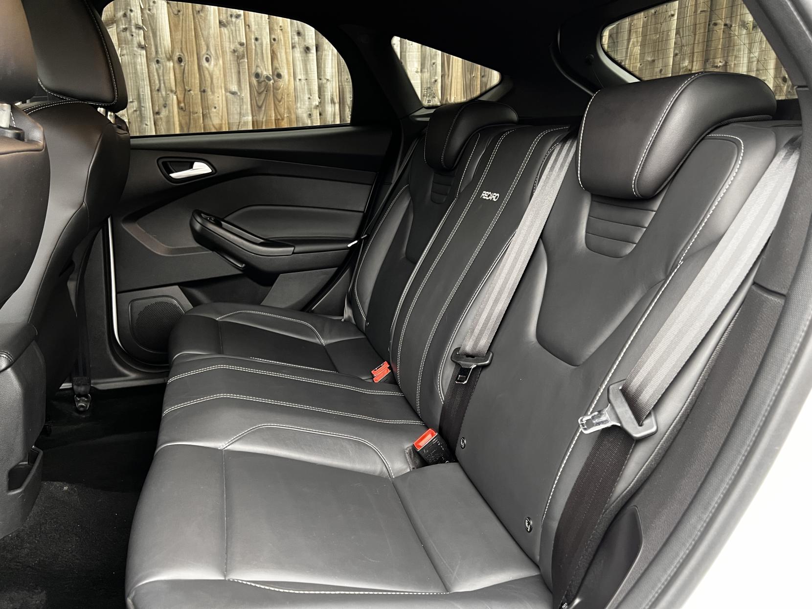 Ford Focus 2.0T EcoBoost ST-3 Hatchback 5dr Petrol Manual Euro 6 (s/s) (250 ps)