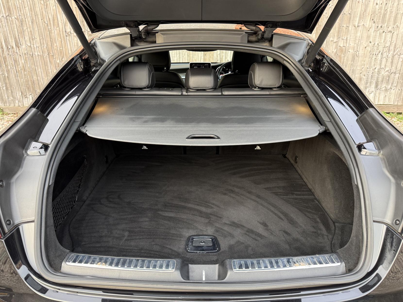 Mercedes-Benz GLC 2.1 GLC250d AMG Line (Premium Plus) Coupe 5dr Diesel G-Tronic+ 4MATIC Euro 6 (s/s) (204 ps)