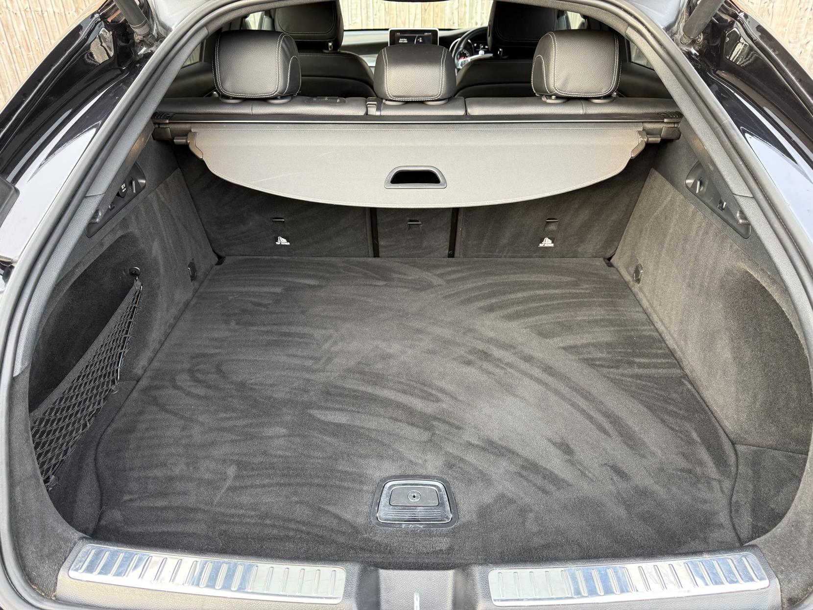 Mercedes-Benz GLC 2.1 GLC250d AMG Line (Premium Plus) Coupe 5dr Diesel G-Tronic+ 4MATIC Euro 6 (s/s) (204 ps)