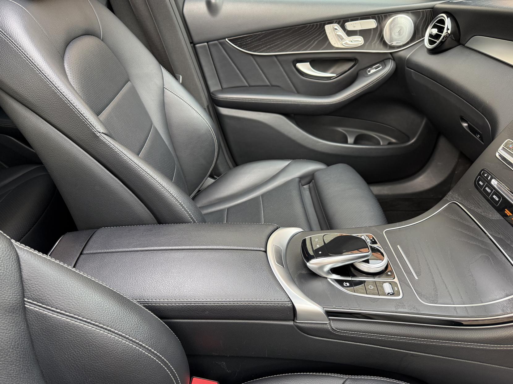 Mercedes-Benz GLC 2.1 GLC250d AMG Line (Premium Plus) Coupe 5dr Diesel G-Tronic+ 4MATIC Euro 6 (s/s) (204 ps)