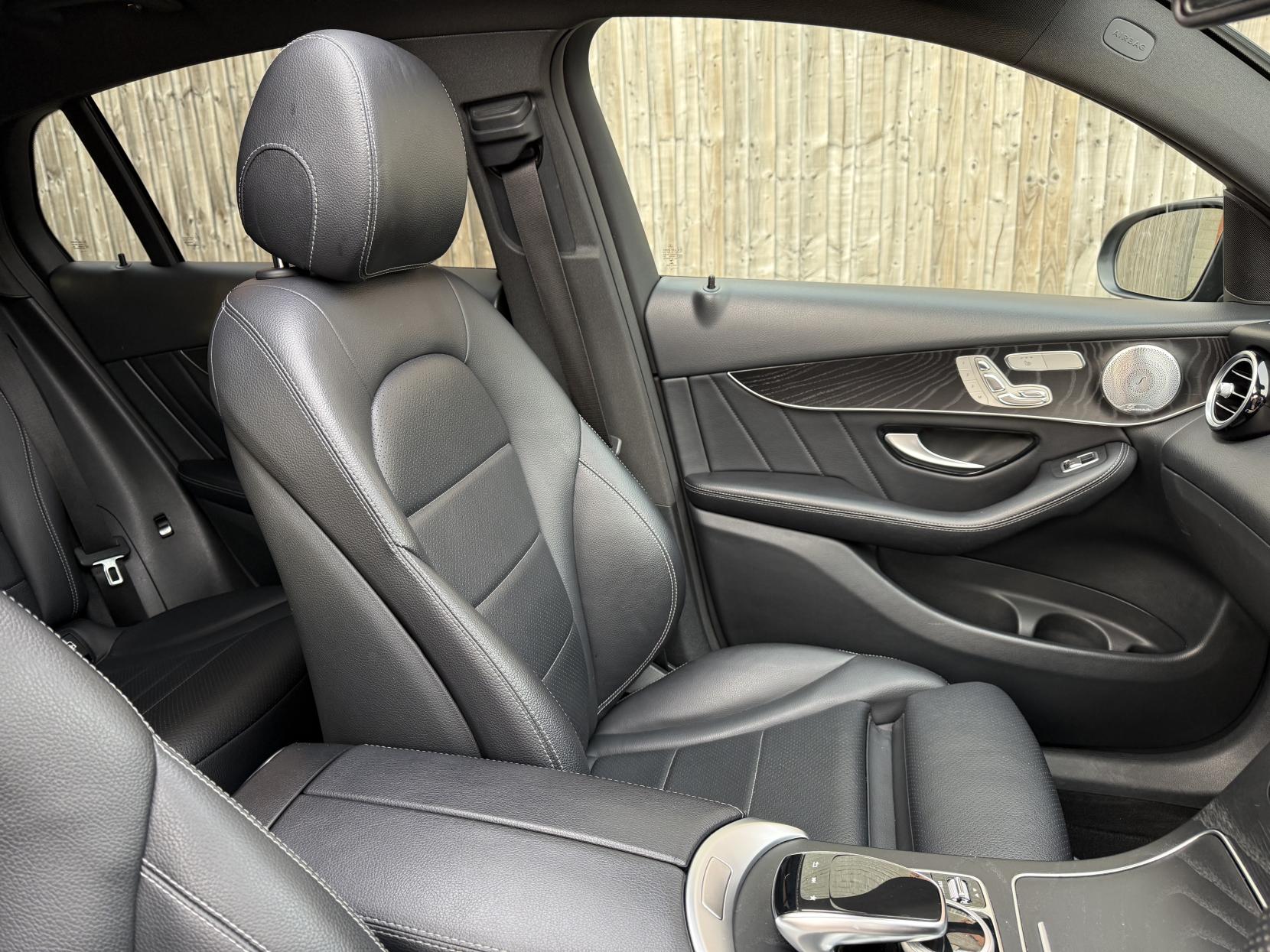 Mercedes-Benz GLC 2.1 GLC250d AMG Line (Premium Plus) Coupe 5dr Diesel G-Tronic+ 4MATIC Euro 6 (s/s) (204 ps)