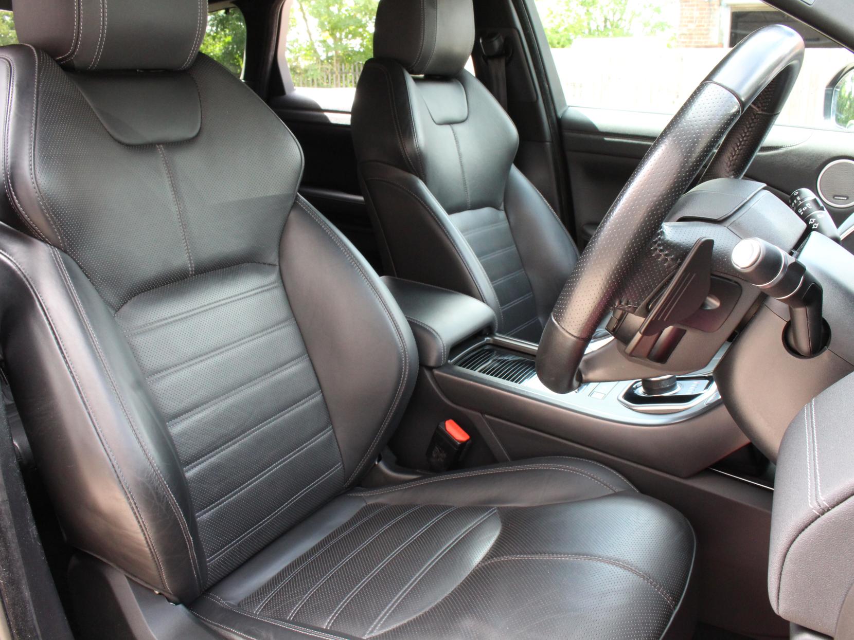 Land Rover Range Rover Evoque 2.0 TD4 HSE Dynamic SUV 5dr Diesel Auto 4WD Euro 6 (s/s) (180 ps)