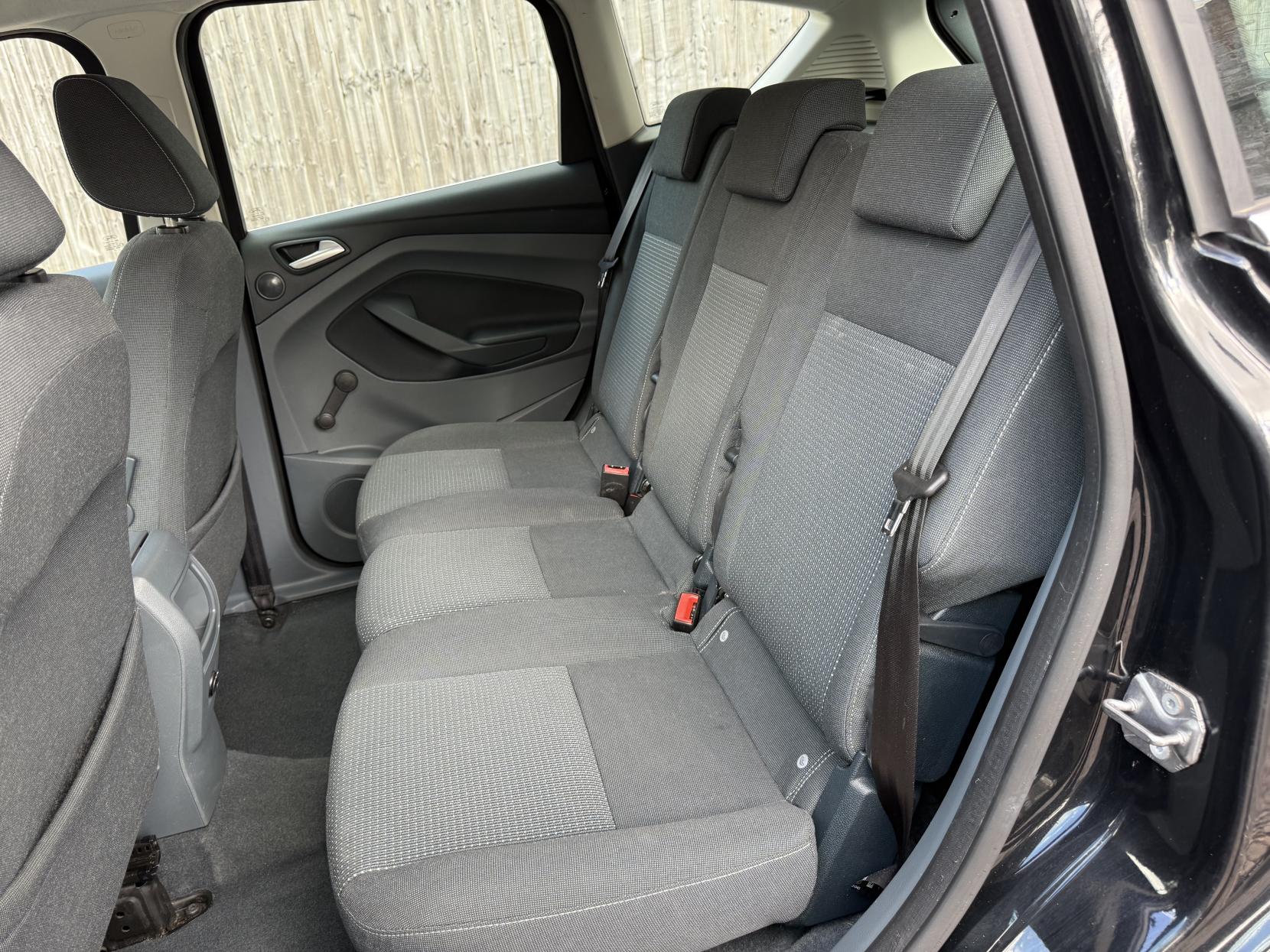Ford C-Max 1.6 Zetec MPV 5dr Petrol Manual Euro 5 (105 ps)