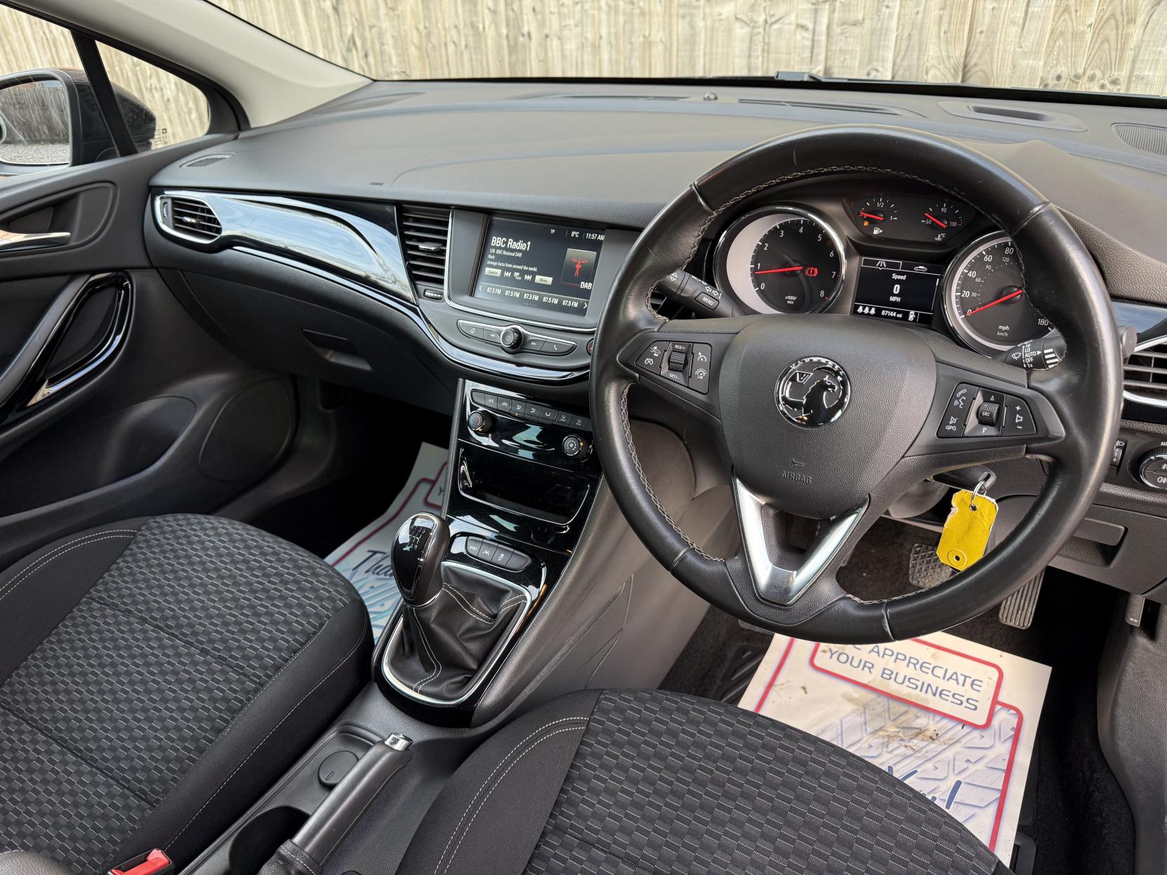 Vauxhall Astra 1.4i Turbo SRi Hatchback 5dr Petrol Manual Euro 6 (150 ps)