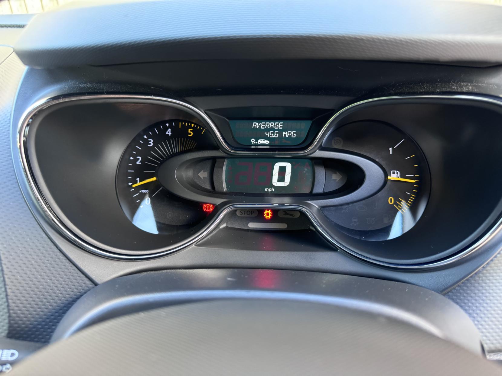 Renault Captur 1.5 dCi ENERGY Dynamique MediaNav SUV 5dr Diesel Manual Euro 5 (s/s) (90 ps)
