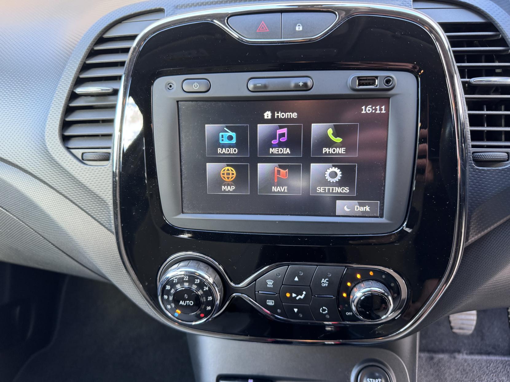 Renault Captur 1.5 dCi ENERGY Dynamique MediaNav SUV 5dr Diesel Manual Euro 5 (s/s) (90 ps)