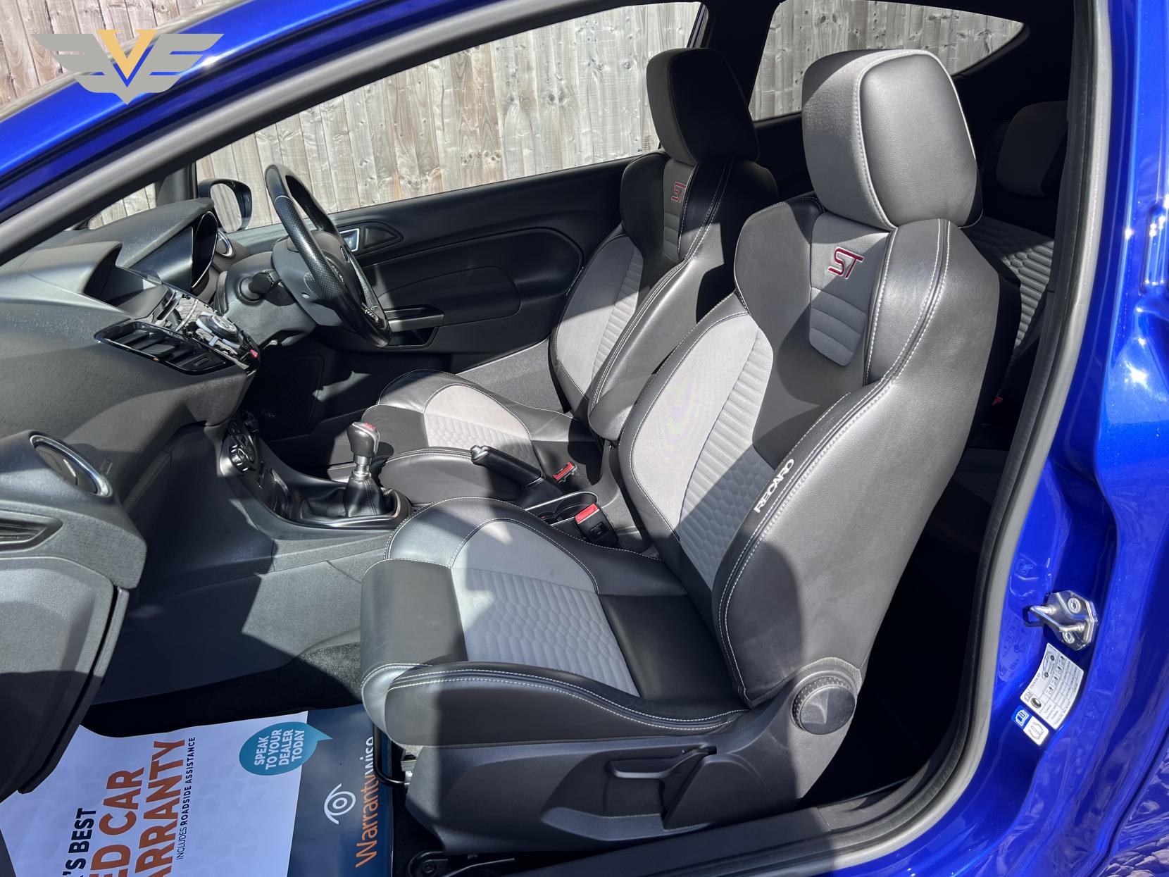Ford Fiesta 1.6T EcoBoost ST-3 Hatchback 3dr Petrol Manual Euro 6 (182 ps)