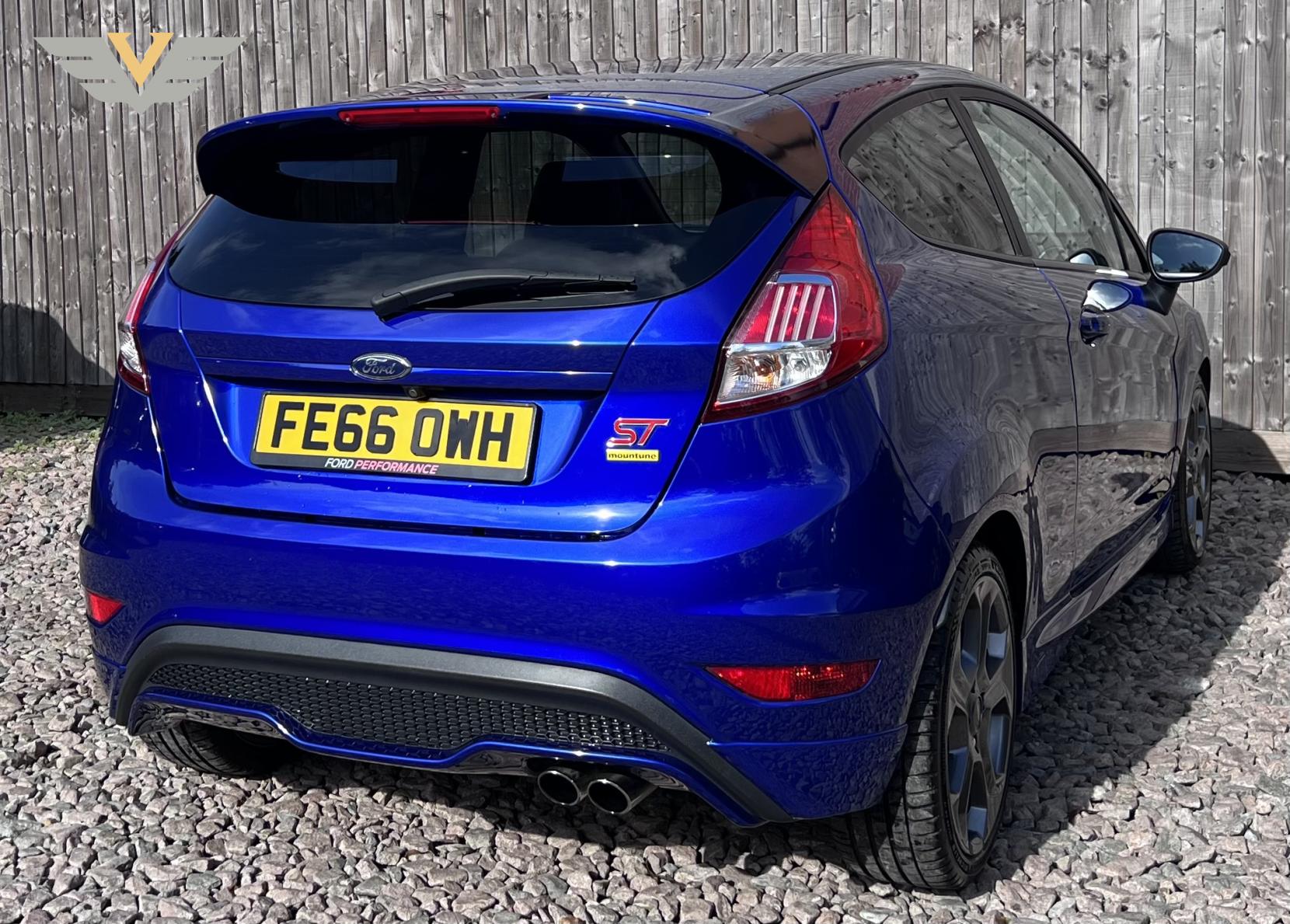 Ford Fiesta 1.6T EcoBoost ST-3 Hatchback 3dr Petrol Manual Euro 6 (182 ps)
