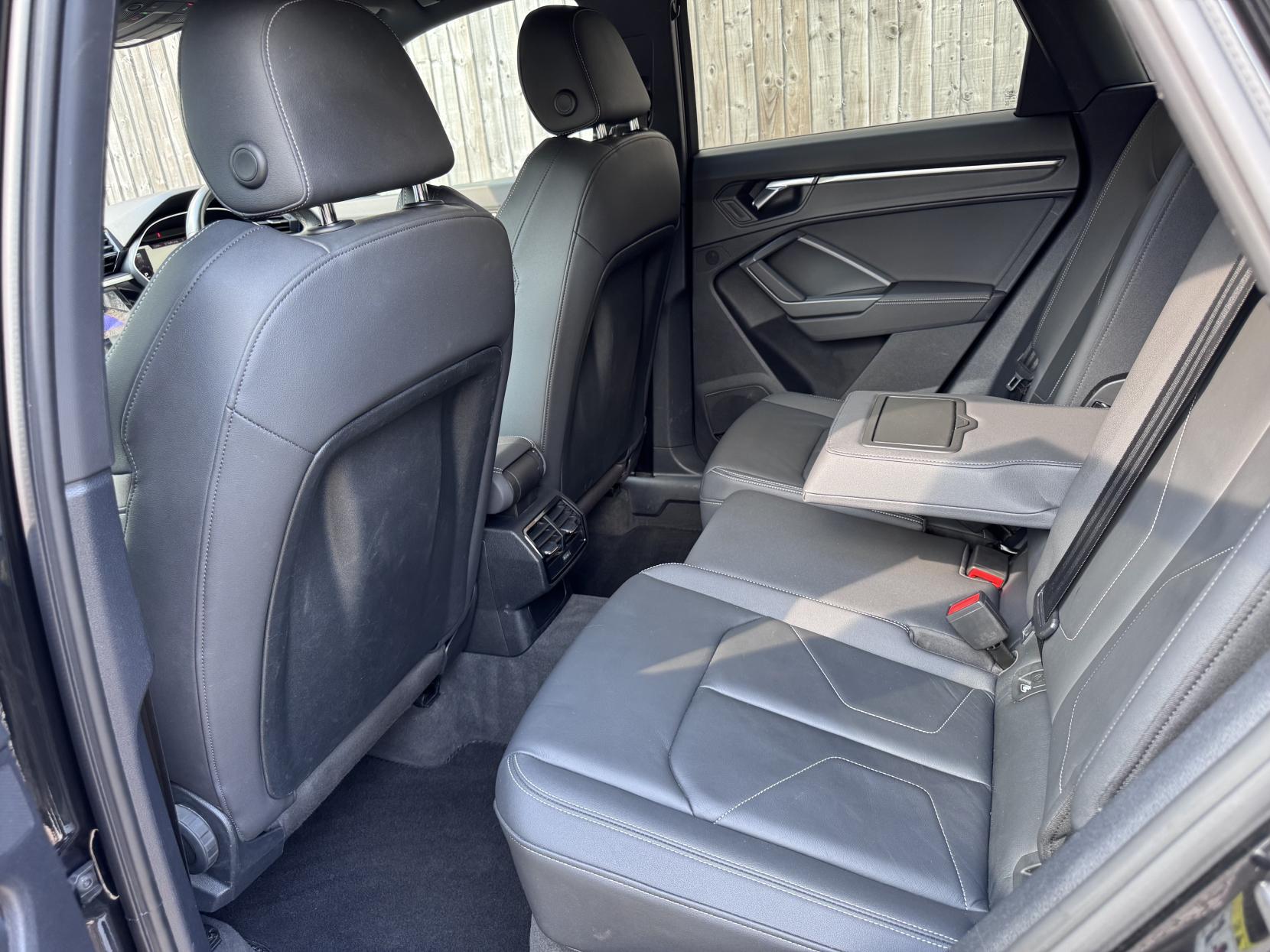 Audi Q3 2.0 TDI 40 Black Edition SUV 5dr Diesel S Tronic quattro Euro 6 (s/s) (200 ps)