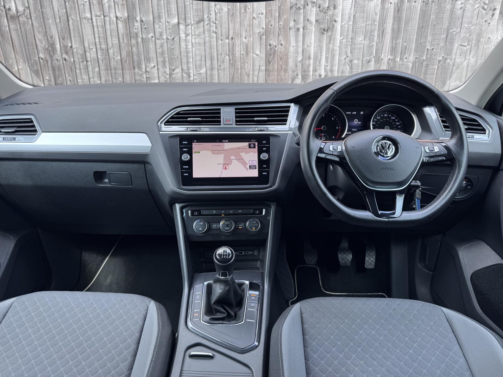 Volkswagen Tiguan 2.0 TDI SE Navigation SUV 5dr Diesel Manual Euro 6 (s/s) (150 ps)
