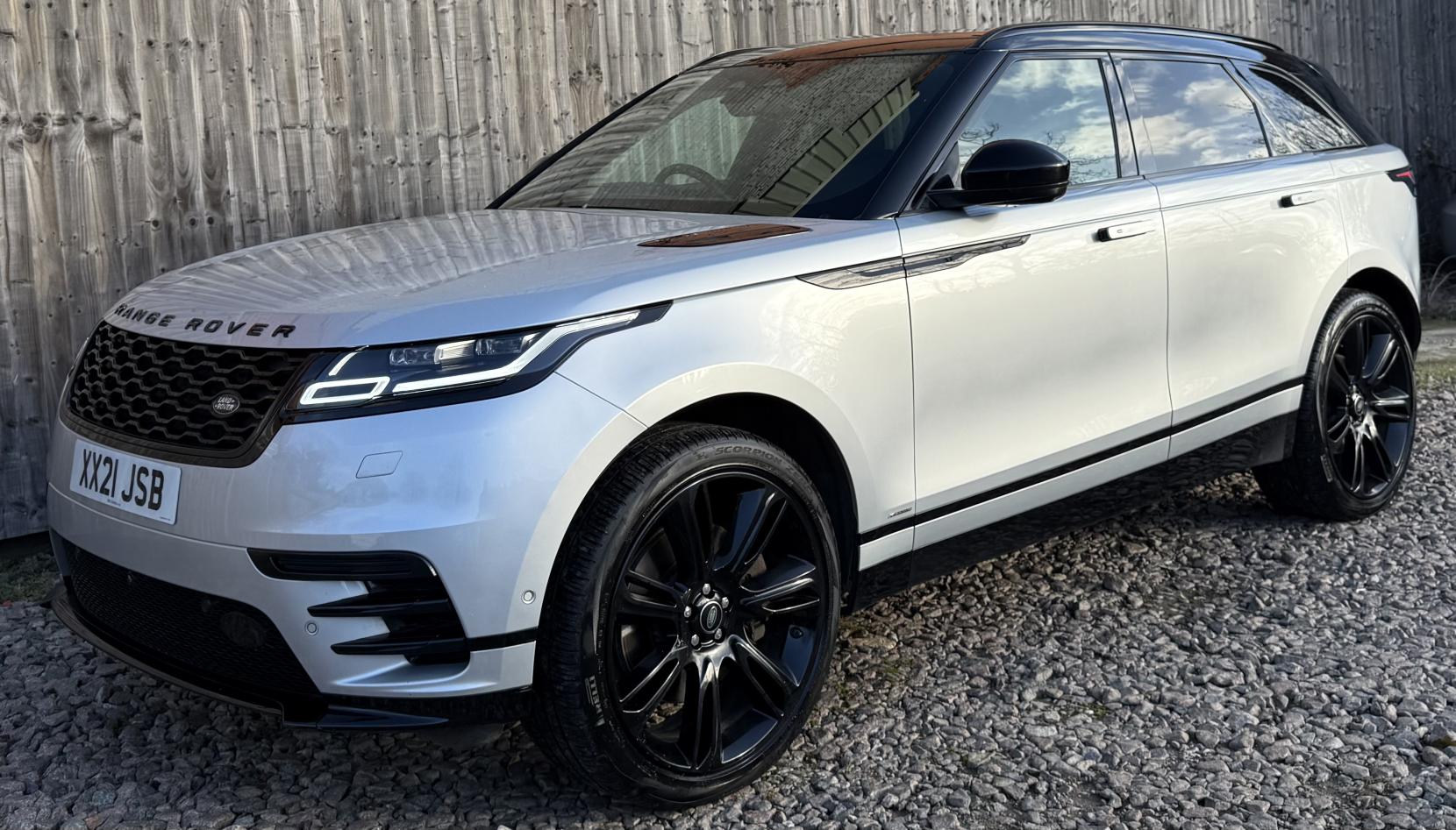 Land Rover Range Rover Velar 3.0 D300 MHEV R-Dynamic HSE SUV 5dr Diesel Auto 4WD Euro 6 (s/s) (300 ps)