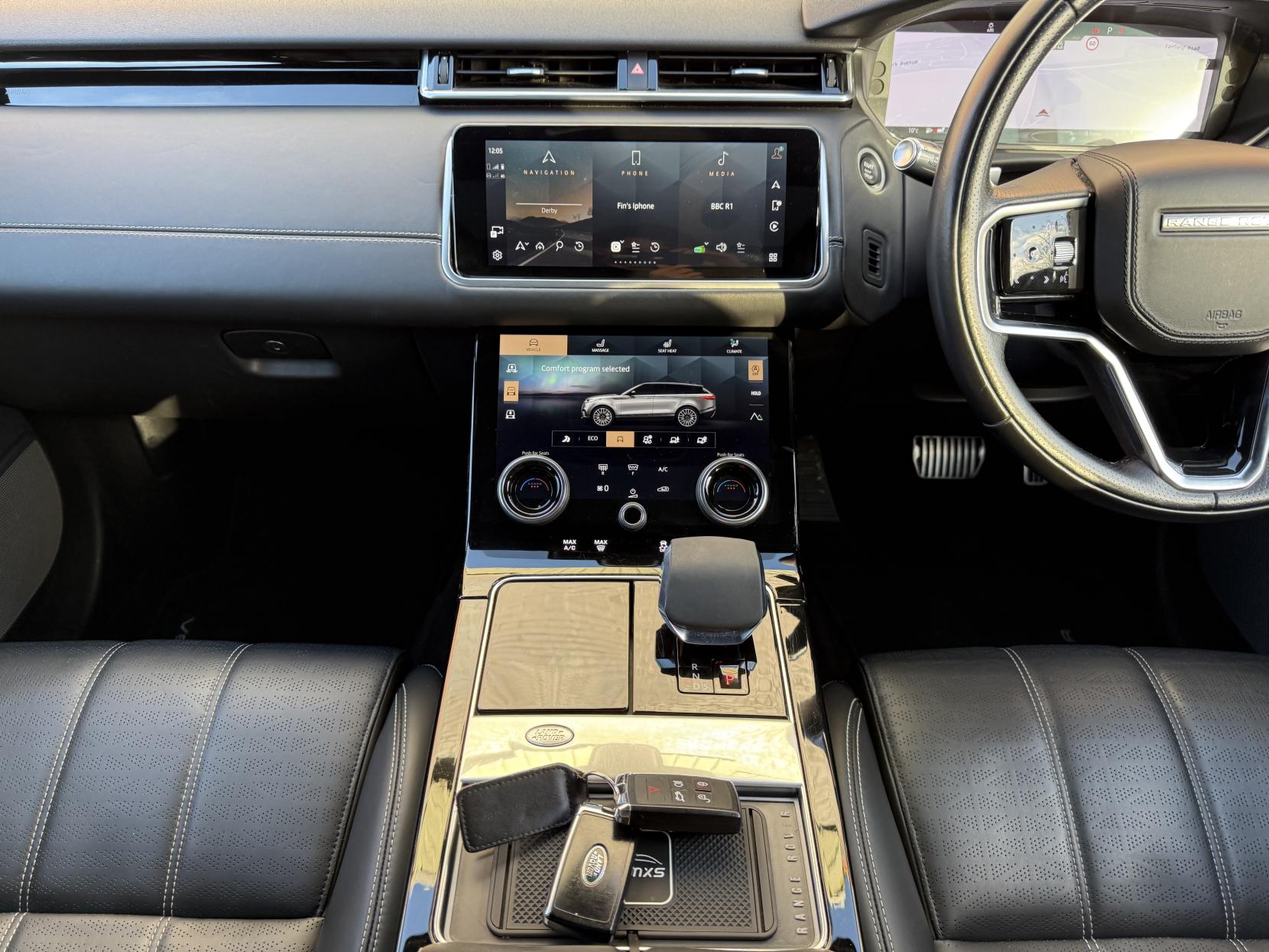 Land Rover Range Rover Velar 3.0 D300 MHEV R-Dynamic HSE SUV 5dr Diesel Auto 4WD Euro 6 (s/s) (300 ps)