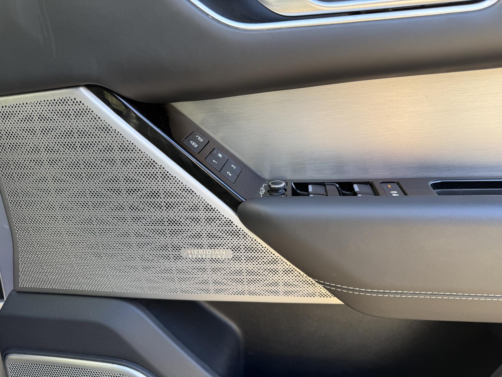 Land Rover Range Rover Velar 3.0 D300 MHEV R-Dynamic HSE SUV 5dr Diesel Auto 4WD Euro 6 (s/s) (300 ps)