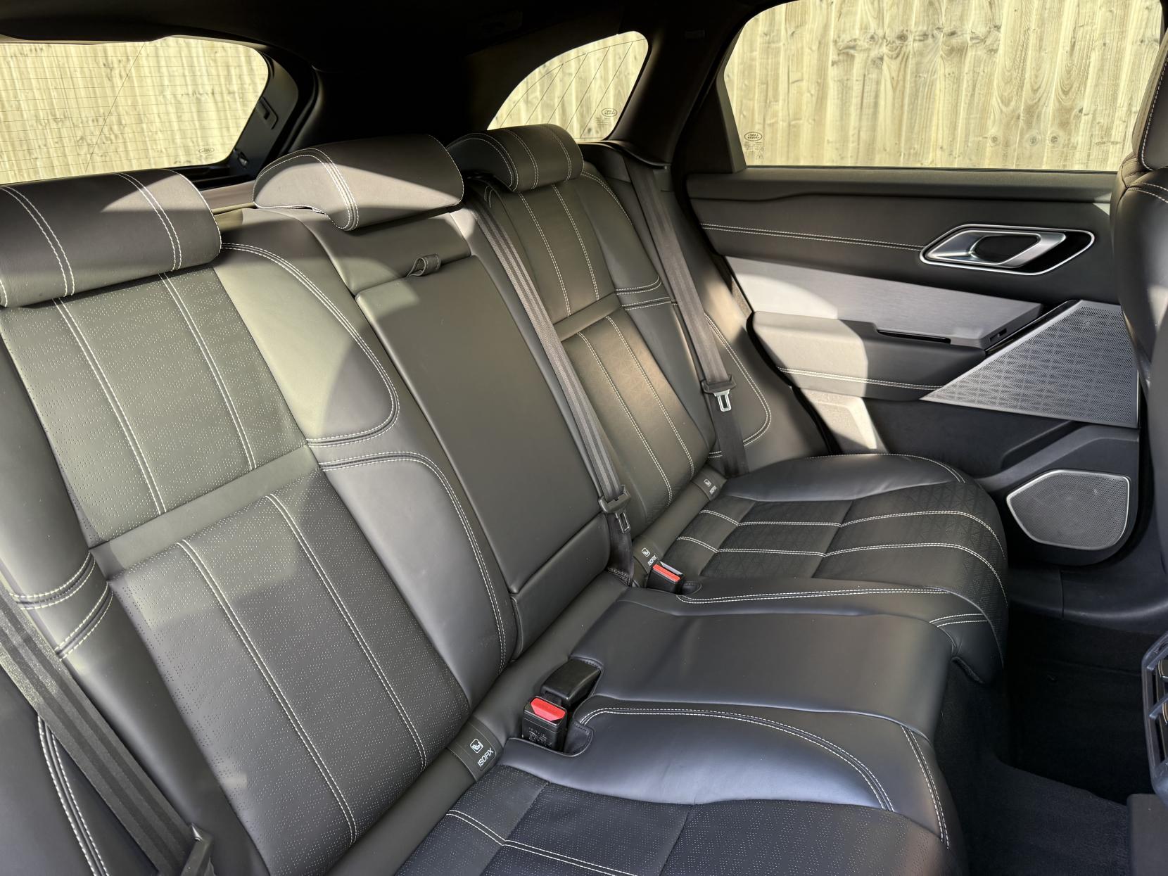 Land Rover Range Rover Velar 3.0 D300 MHEV R-Dynamic HSE SUV 5dr Diesel Auto 4WD Euro 6 (s/s) (300 ps)